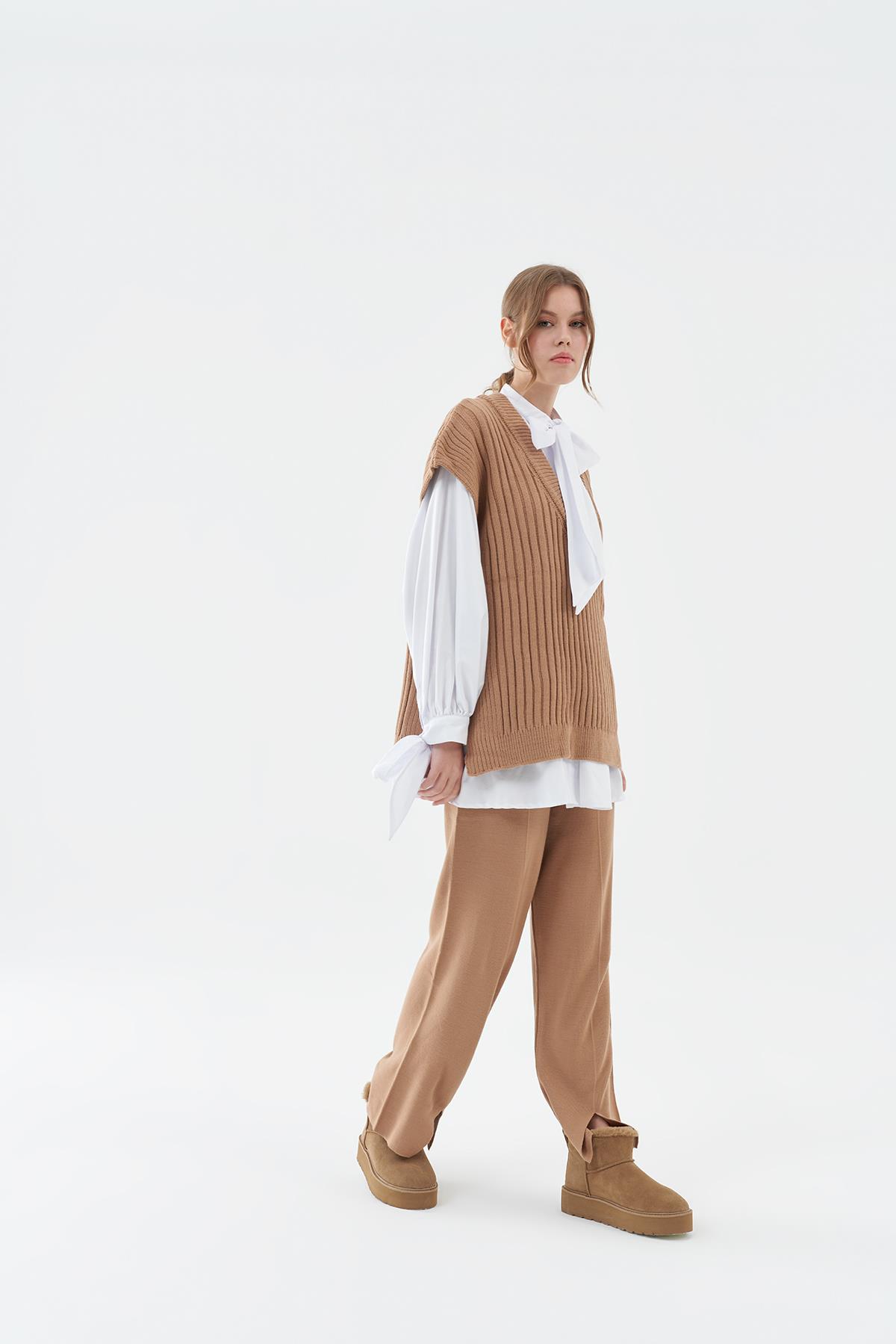 Liya Önden Yırtmaçlı Triko Pantolon - Camel