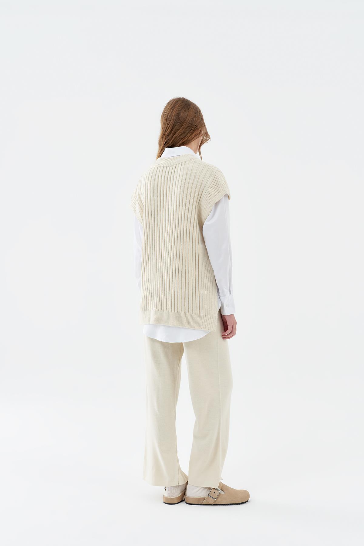 Liya Önden Yırtmaçlı Triko Pantolon I Bej