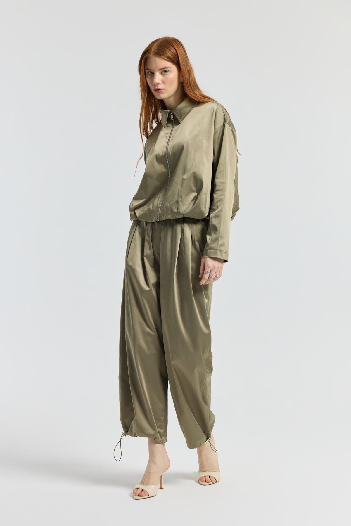 Marcelia  D Tokalı Pilili Saten Pantolon - Çağla