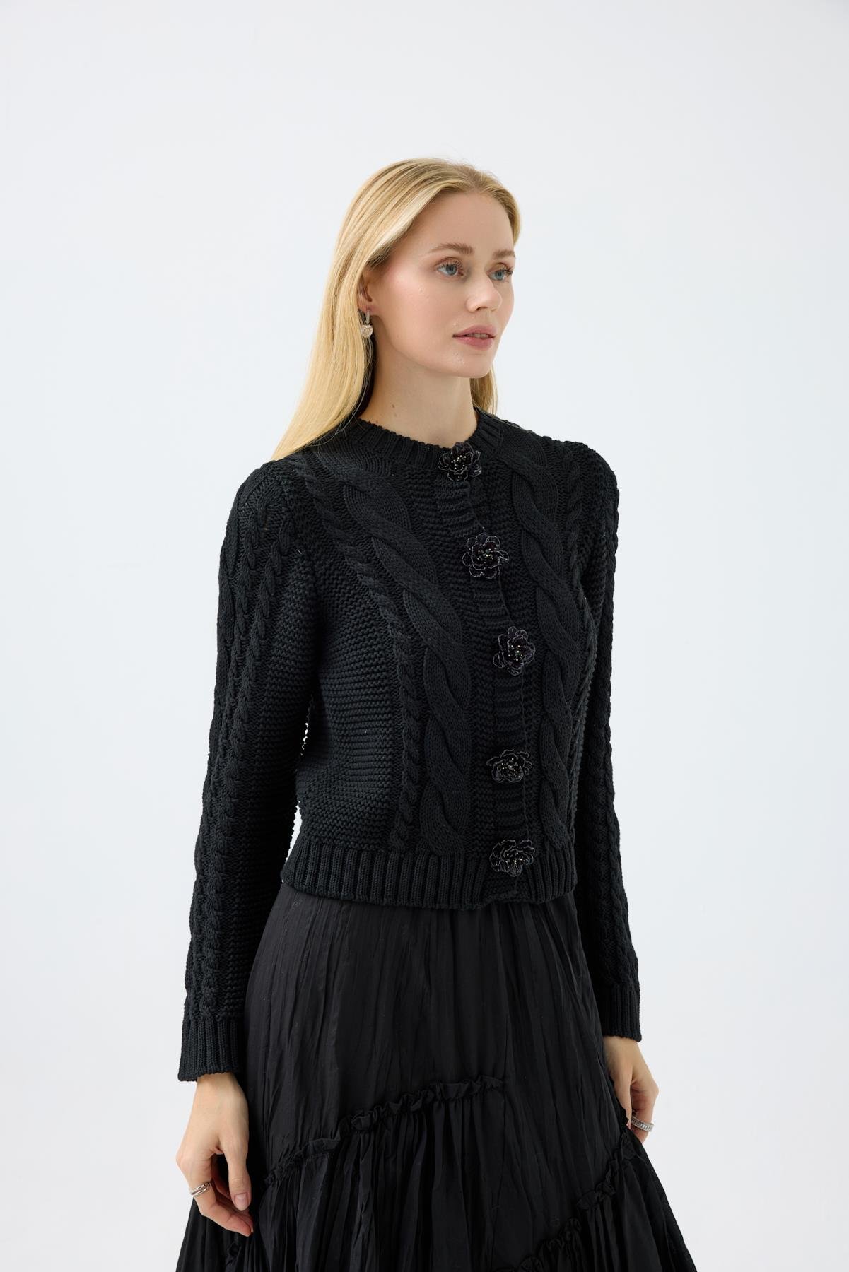 Marilyn Düğme Aksesuarlı Hırka - Siyah 