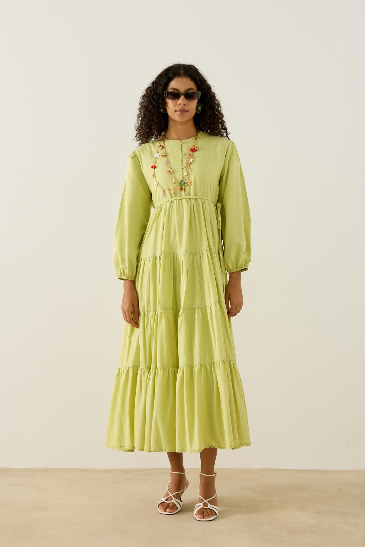 Mariposa Katlı Düğmeli Vual Elbise - Yeşil