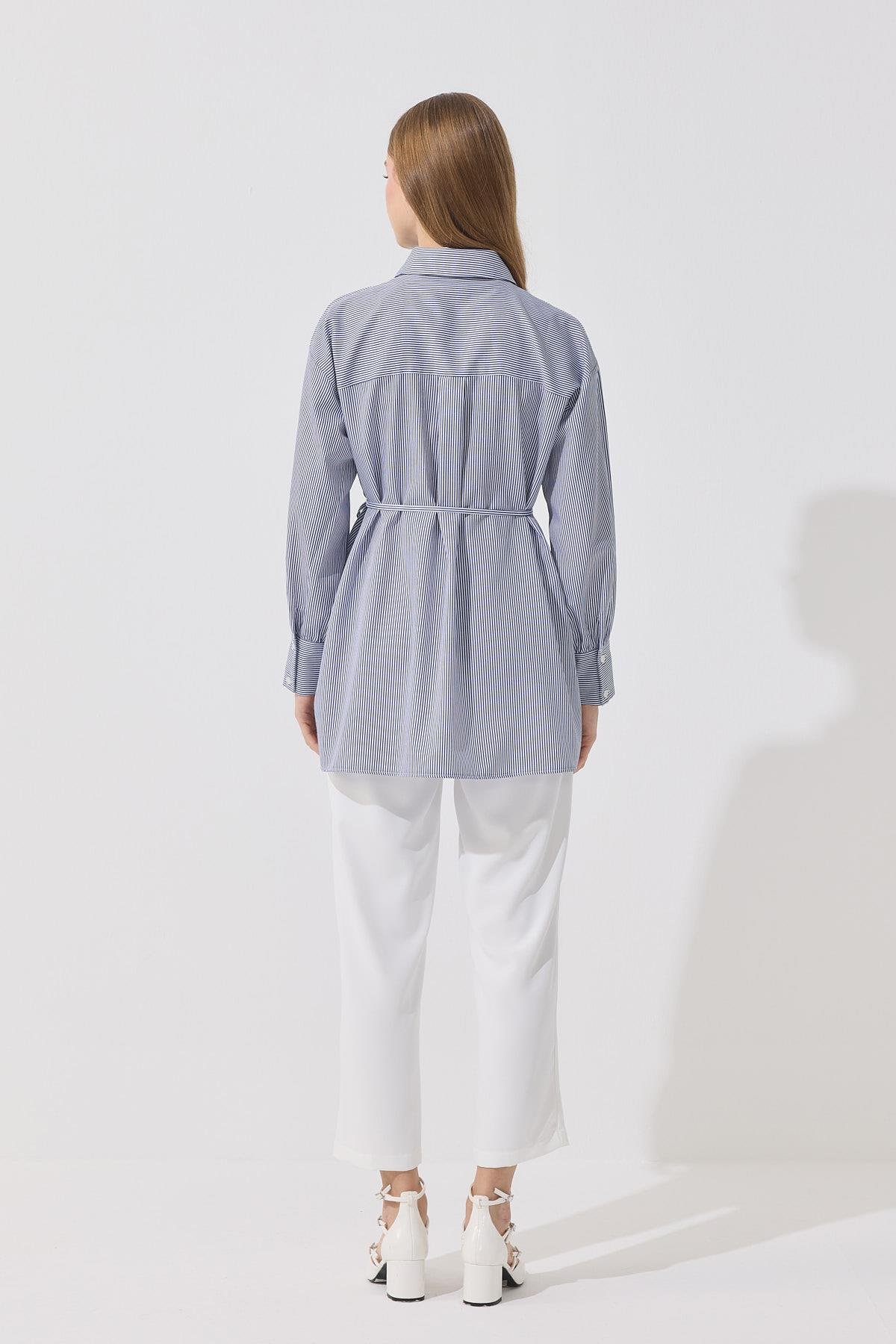 Millie Taş İşlemeli Biye Kemerli Gömlek - Lacivert 