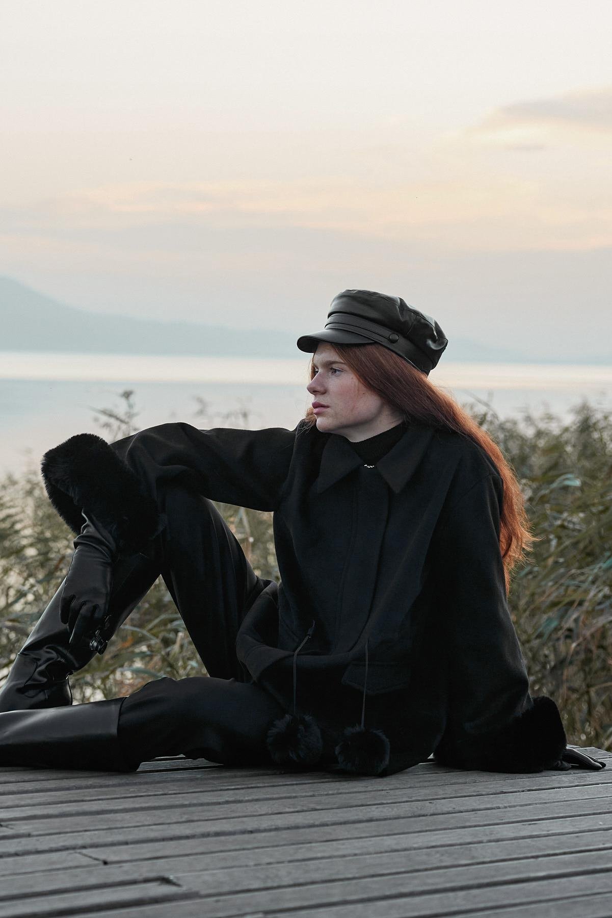 Molly Kürk Detaylı Kaban-Siyah