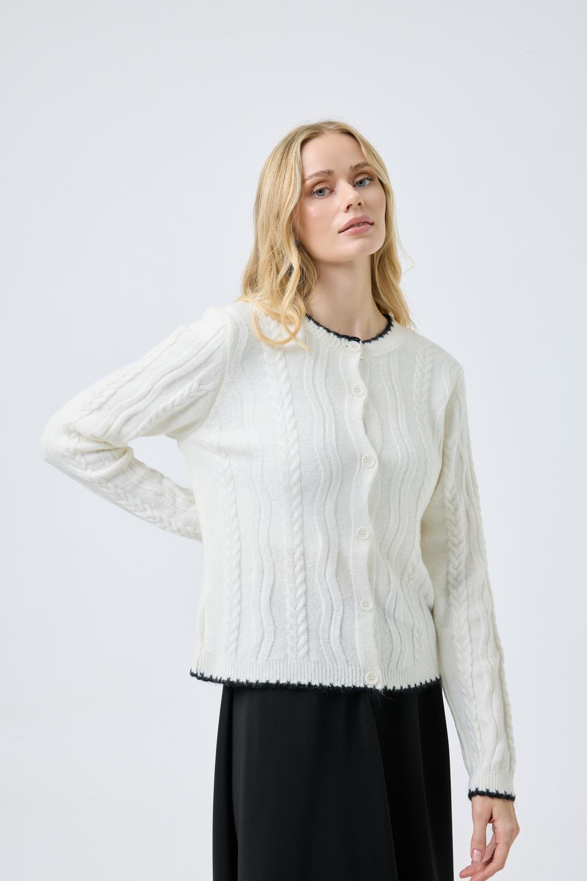 Myra Kontrast Saç Örgülü Hırka - Ekru 