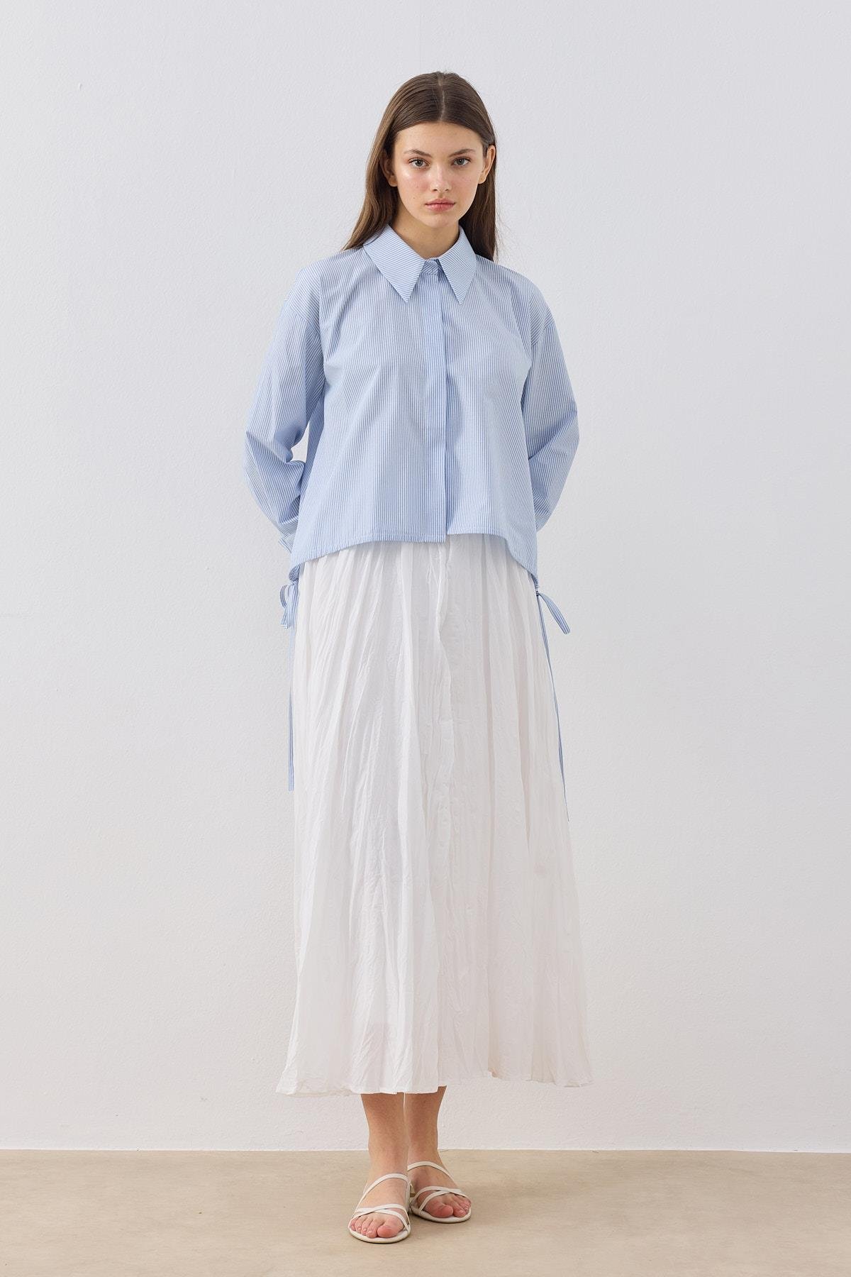 Nicole Bağcıklı Çizgili Gömlek- Mavi 