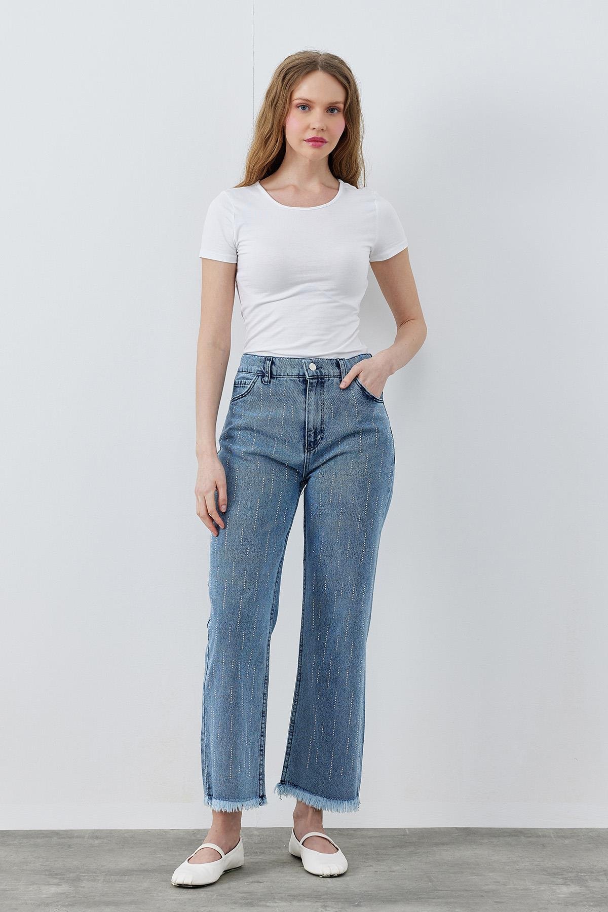 NİLİ TAŞ DETAYLI DENİM PANTOLON - TAŞLANMIŞ MAVİ 