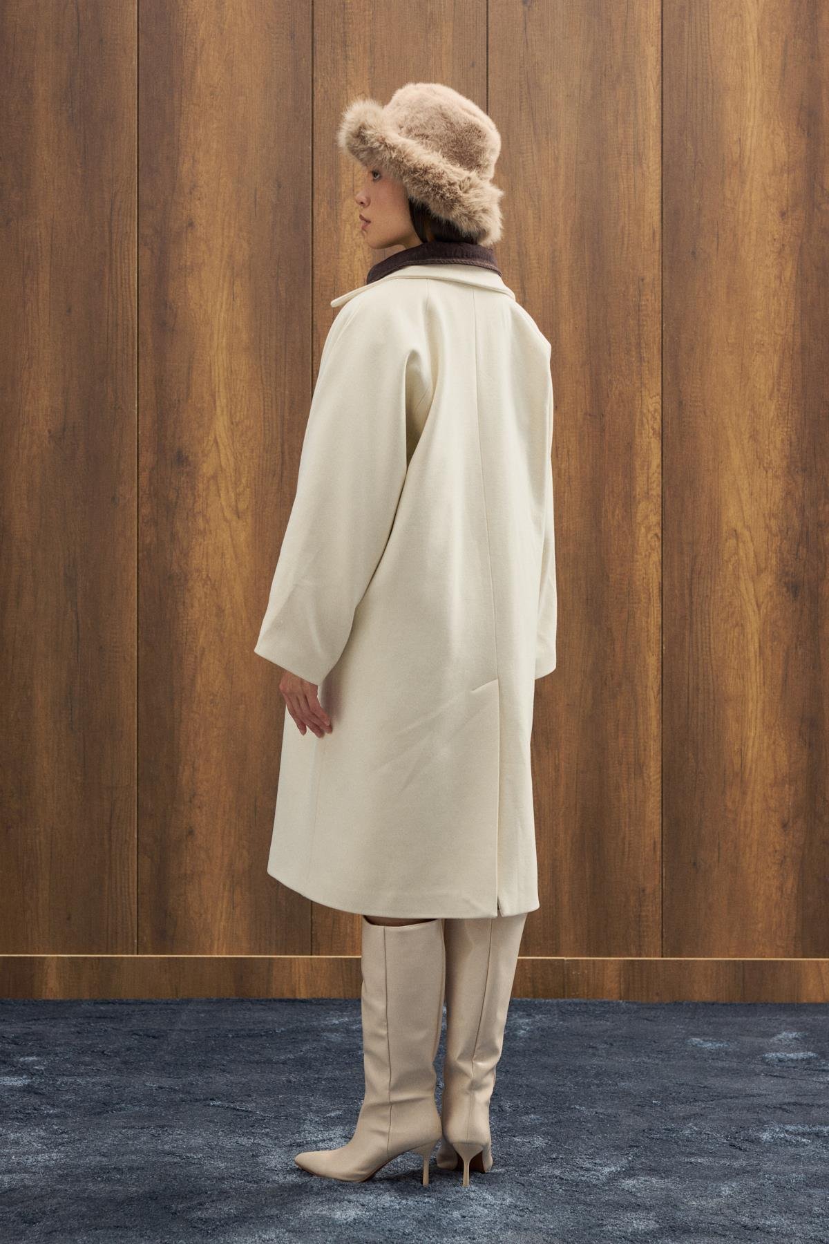 Paradoks Yaka Detaylı Oversize Kaban - Ekru 