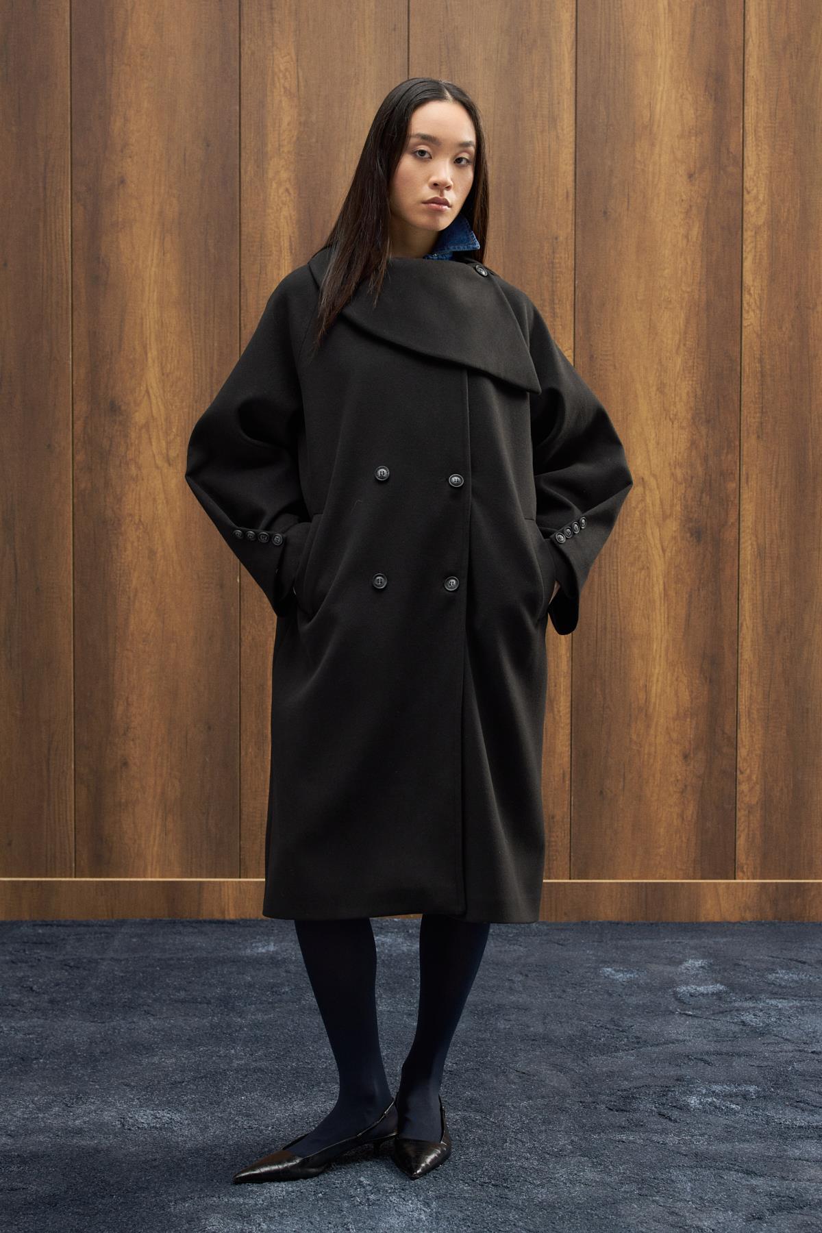 Paradoks Yaka Detaylı Oversize Kaban - Siyah 