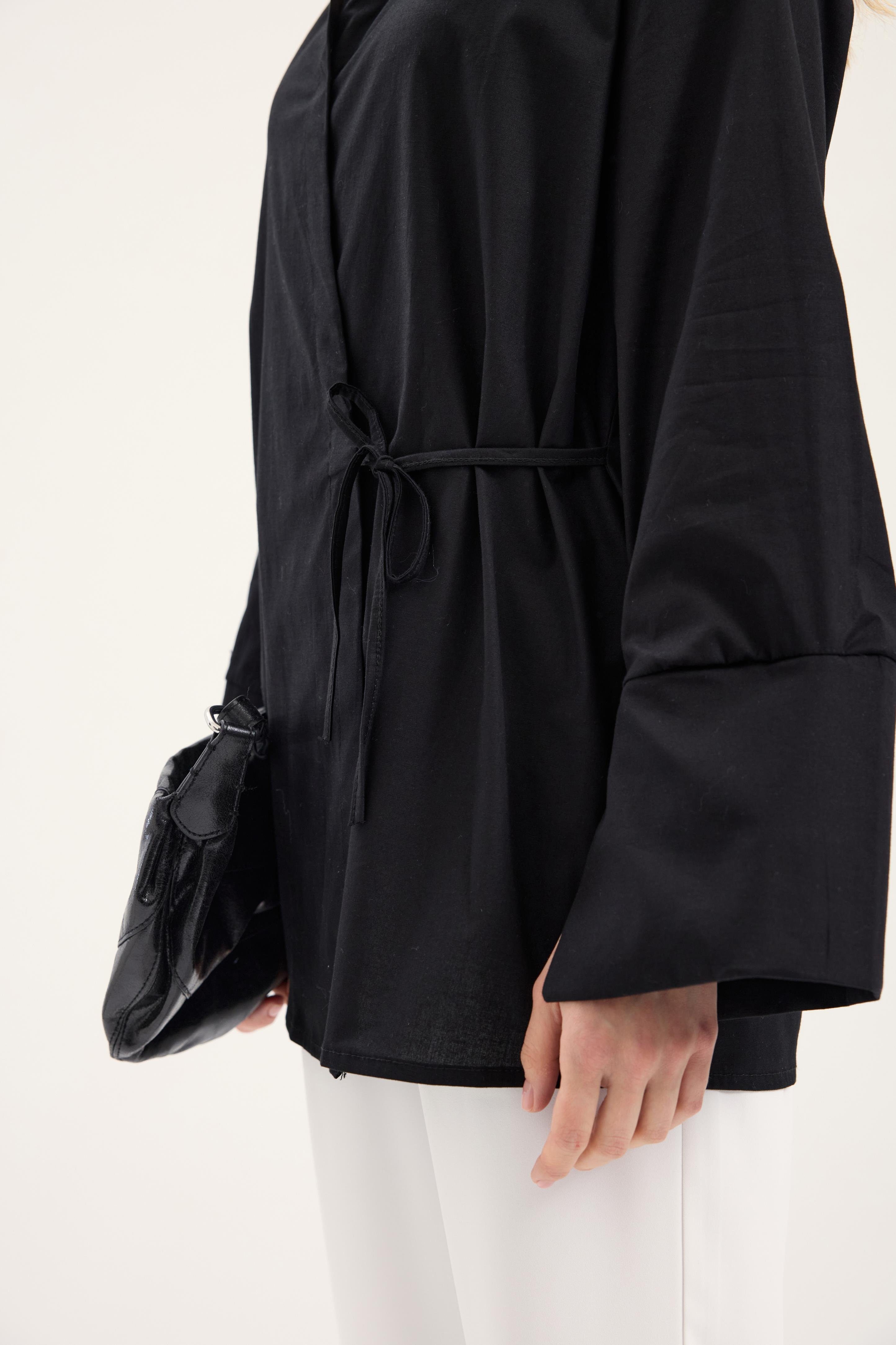 Petra Kruvaze Bağlamalı Gömlek - Siyah