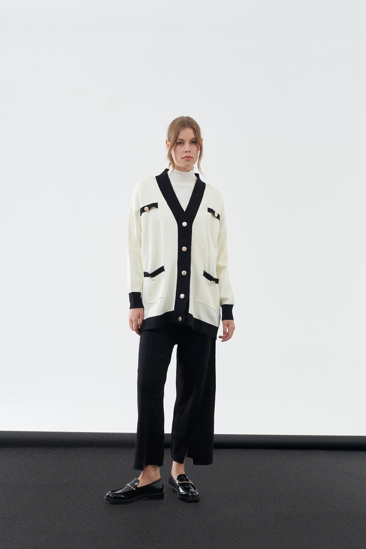 Polina Gold Düğme Detaylı Triko Hırka - Ekru