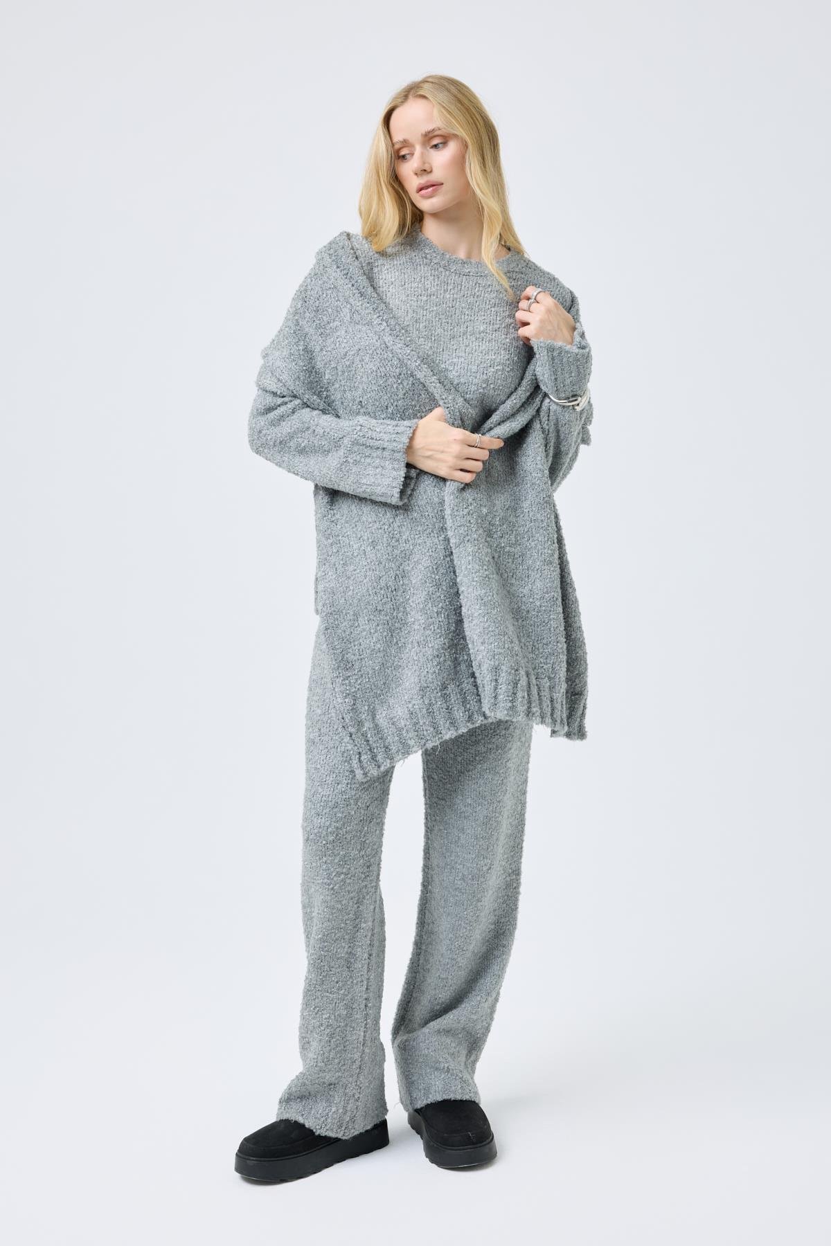 Polyane Atkılı Dokulu Triko Takım - Gri