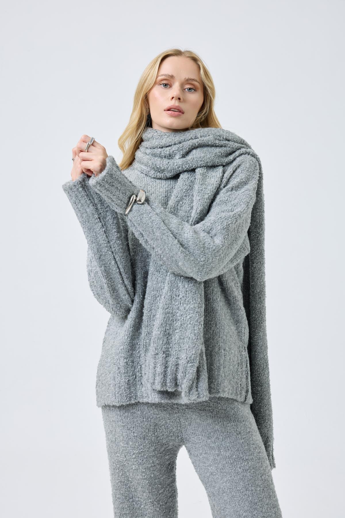 Polyane Atkılı Dokulu Triko Takım - Gri