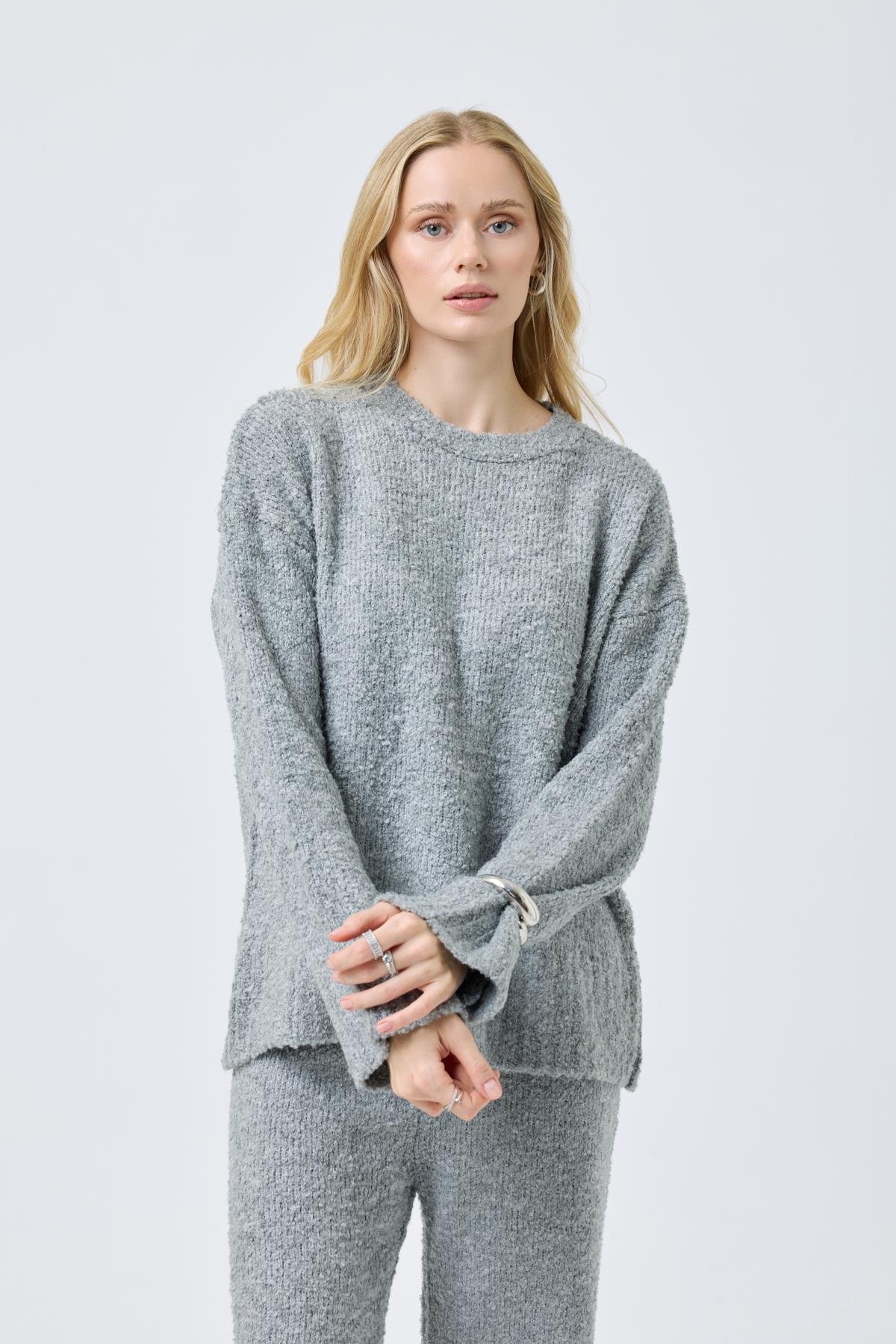 Polyane Atkılı Dokulu Triko Takım - Gri