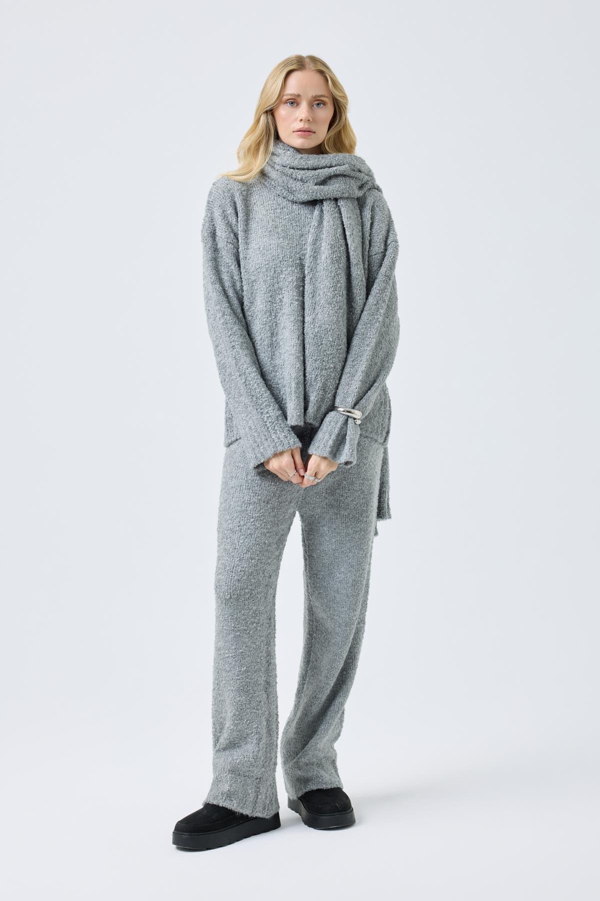 Polyane Atkılı Dokulu Triko Takım - Gri