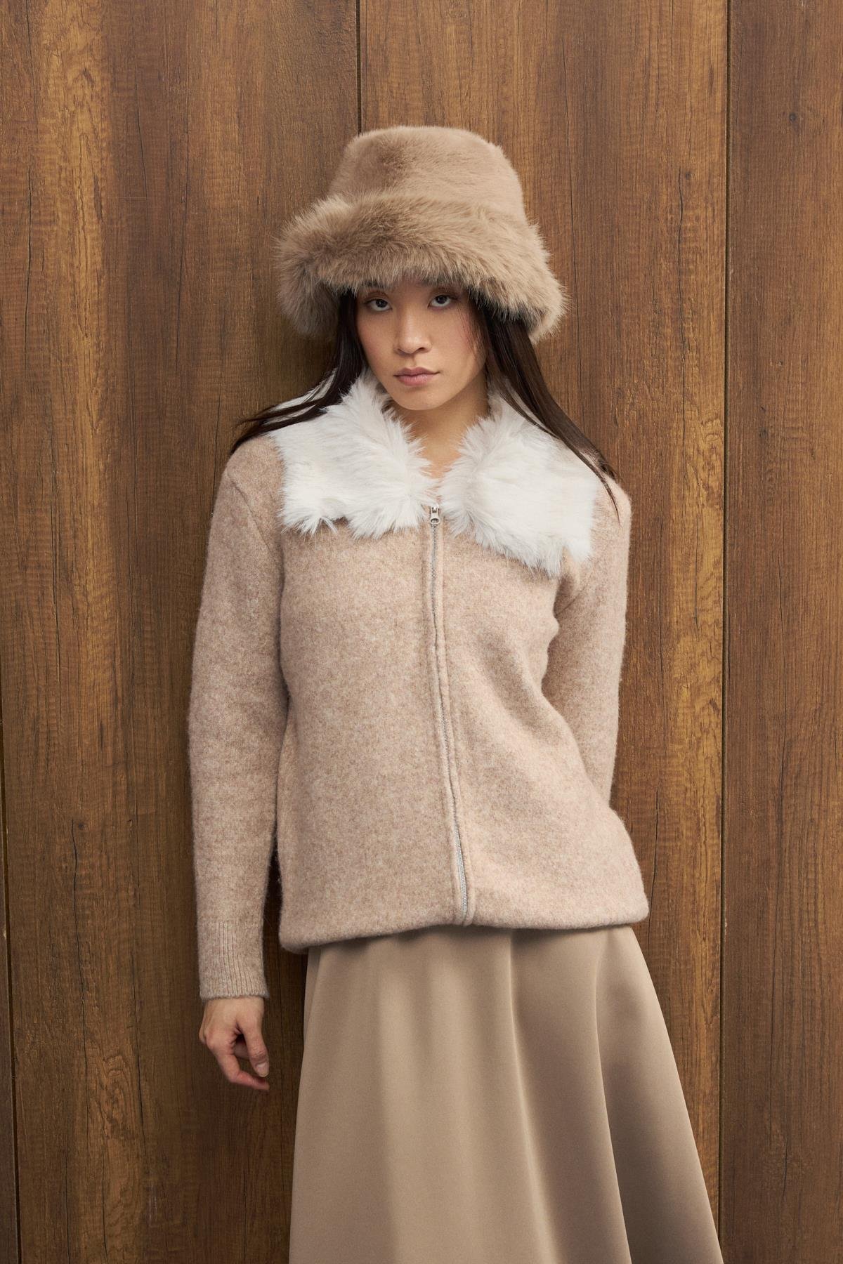 Rosewood Kürk Yaka Hırka - Vizon 