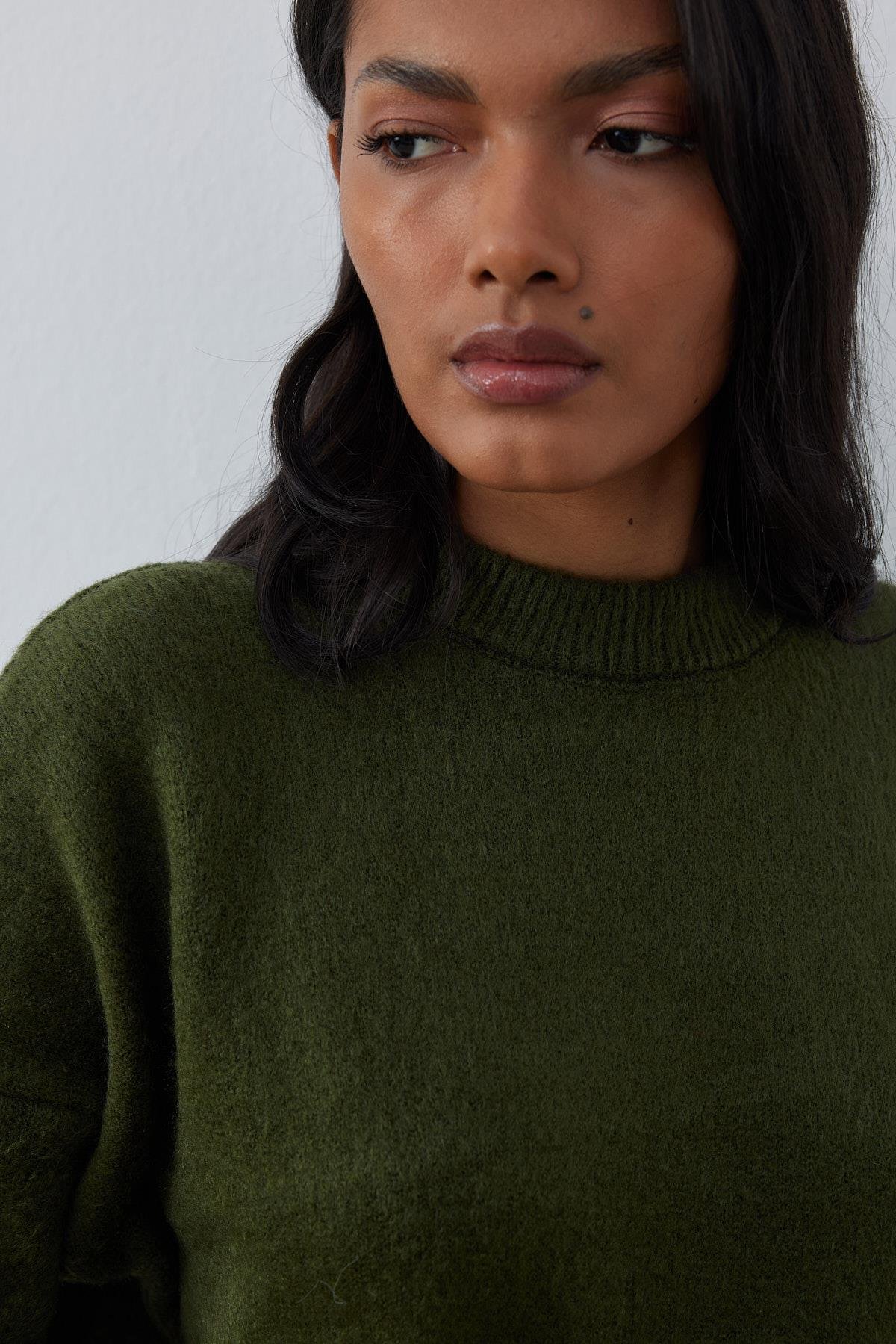 Saint Yün Karışımlı Basic Kazak- Yeşil