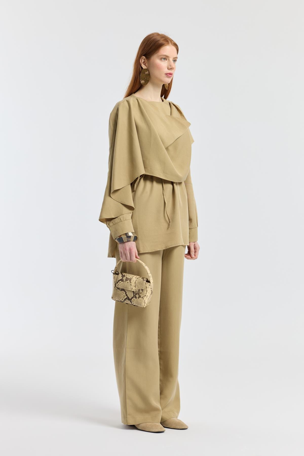 Şal Yaka Kemerli Takım - Camel