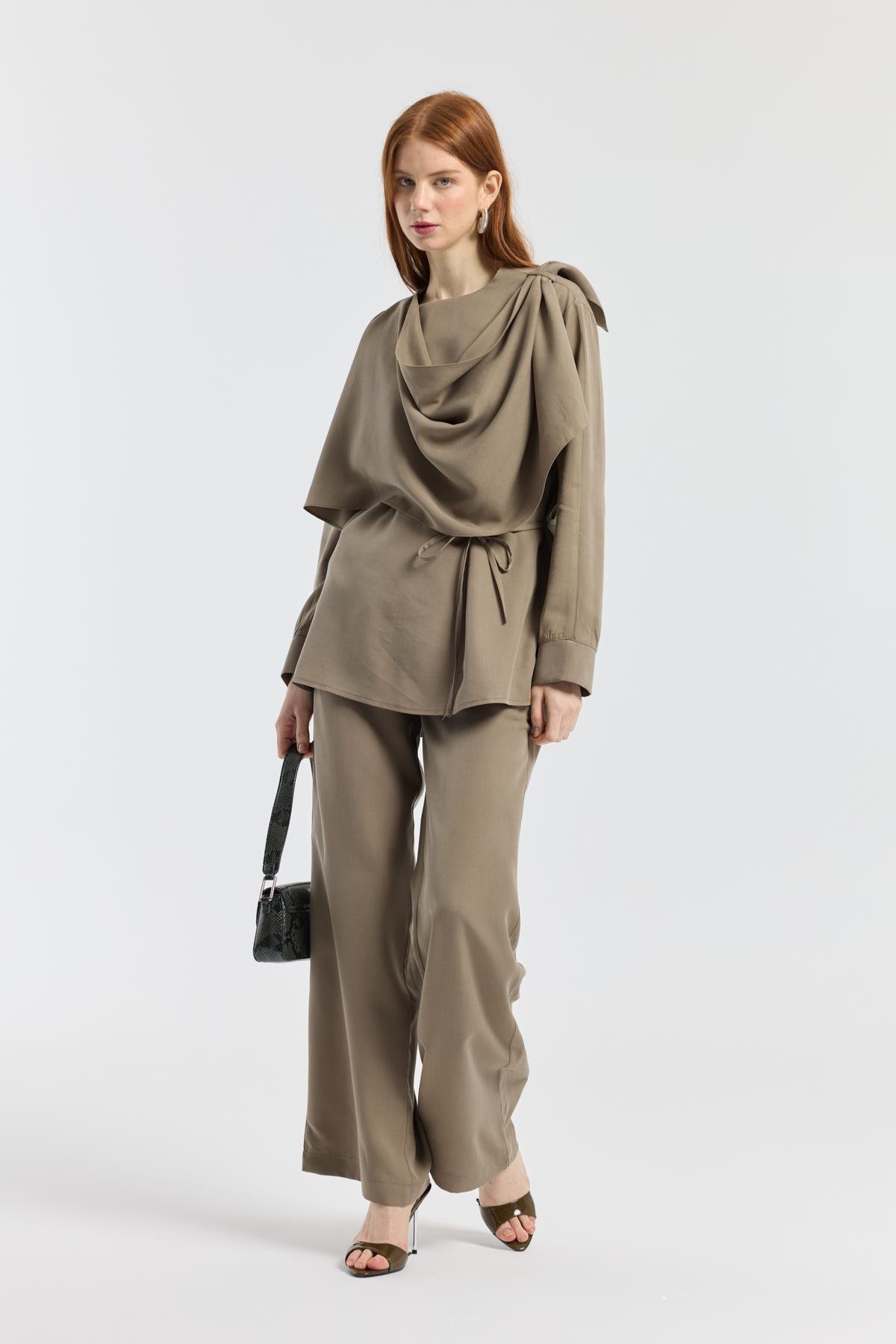 Şal Yaka Kemerli Takım - Haki