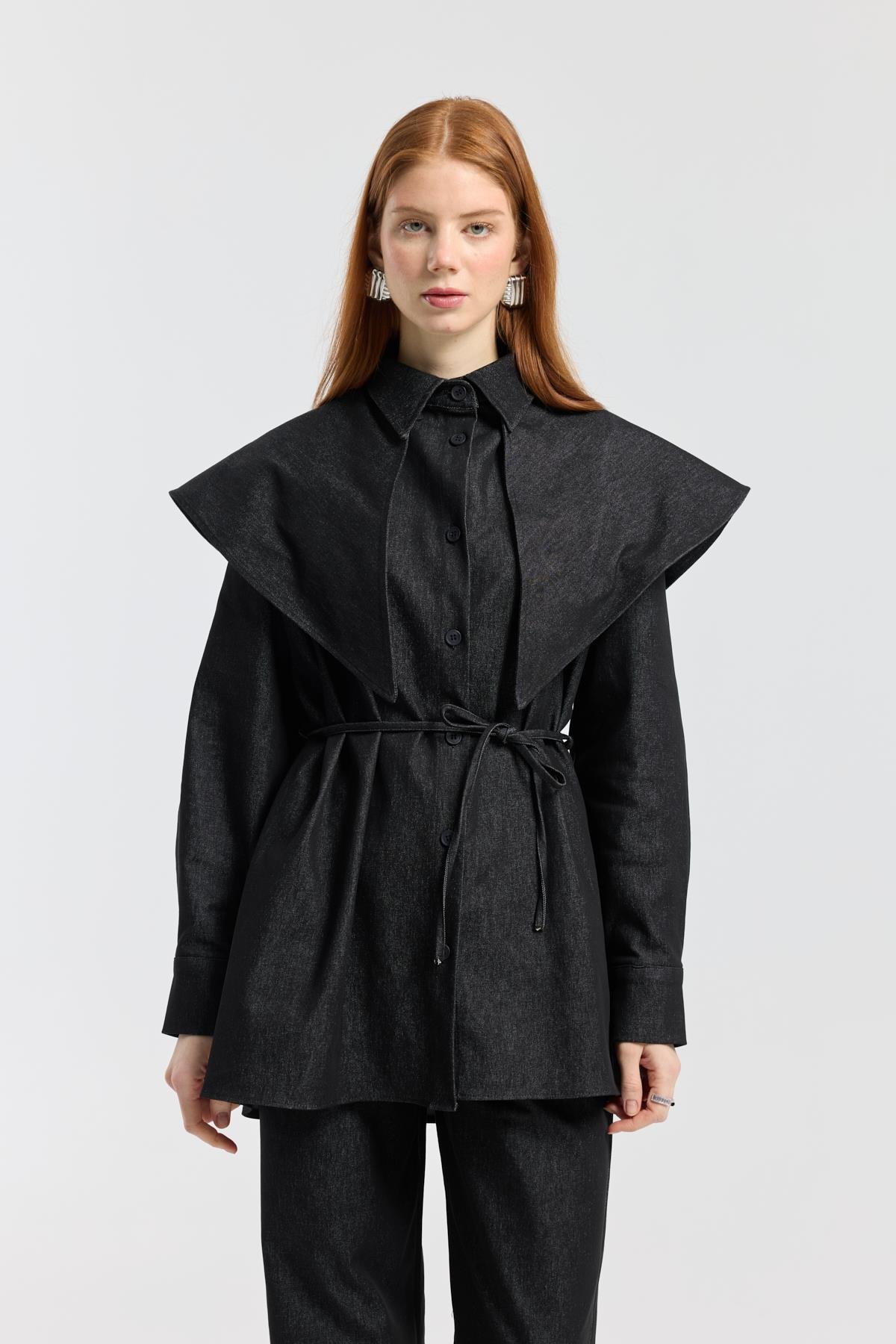 Sara Seyyar Yaka Detaylı Kot Takım - Siyah