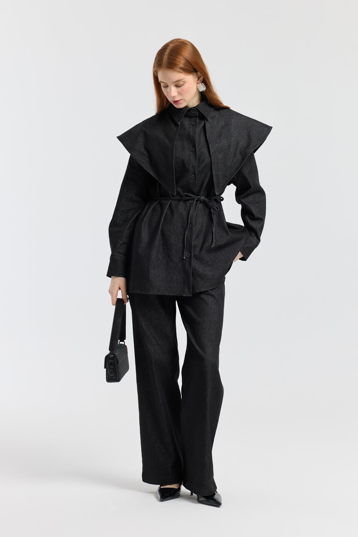 Sara Seyyar Yaka Detaylı Kot Takım - Siyah