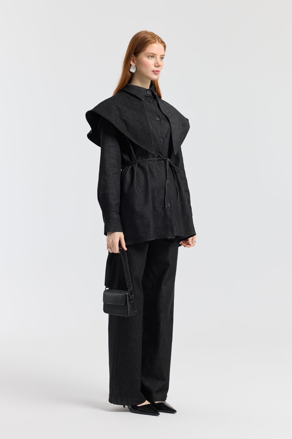 Sara Seyyar Yaka Detaylı Kot Takım - Siyah