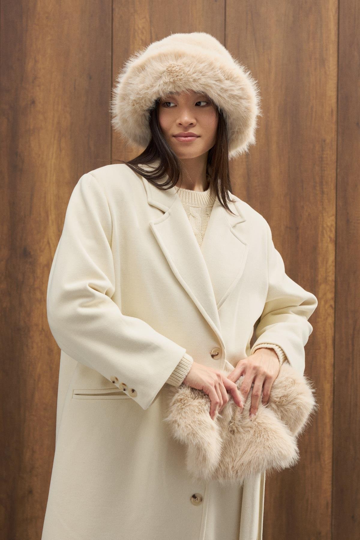 Serande Yandan Bağlamalı Kaşe Kaban  - Ekru 