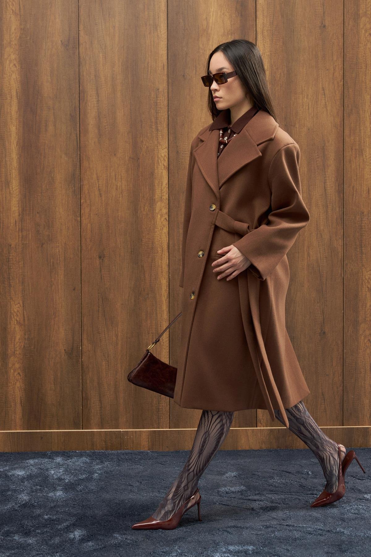 Serande Yandan Bağlamalı Kaşe Kaban  - Kahverengi 