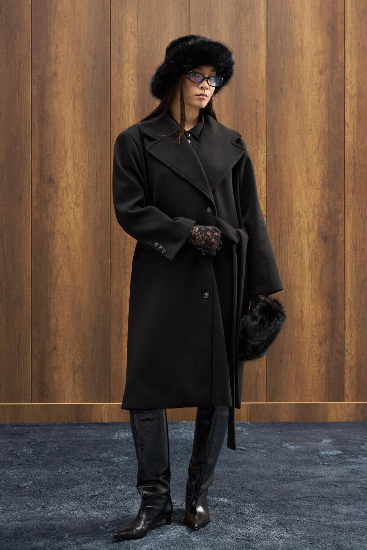 Serande Yandan Bağlamalı Kaşe Kaban  - Siyah 