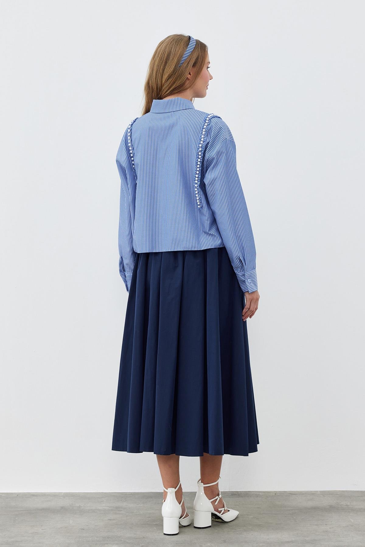 SERENA CEP DETAYLI İNCİ NAKIŞLI GÖMLEK - LACİVERT