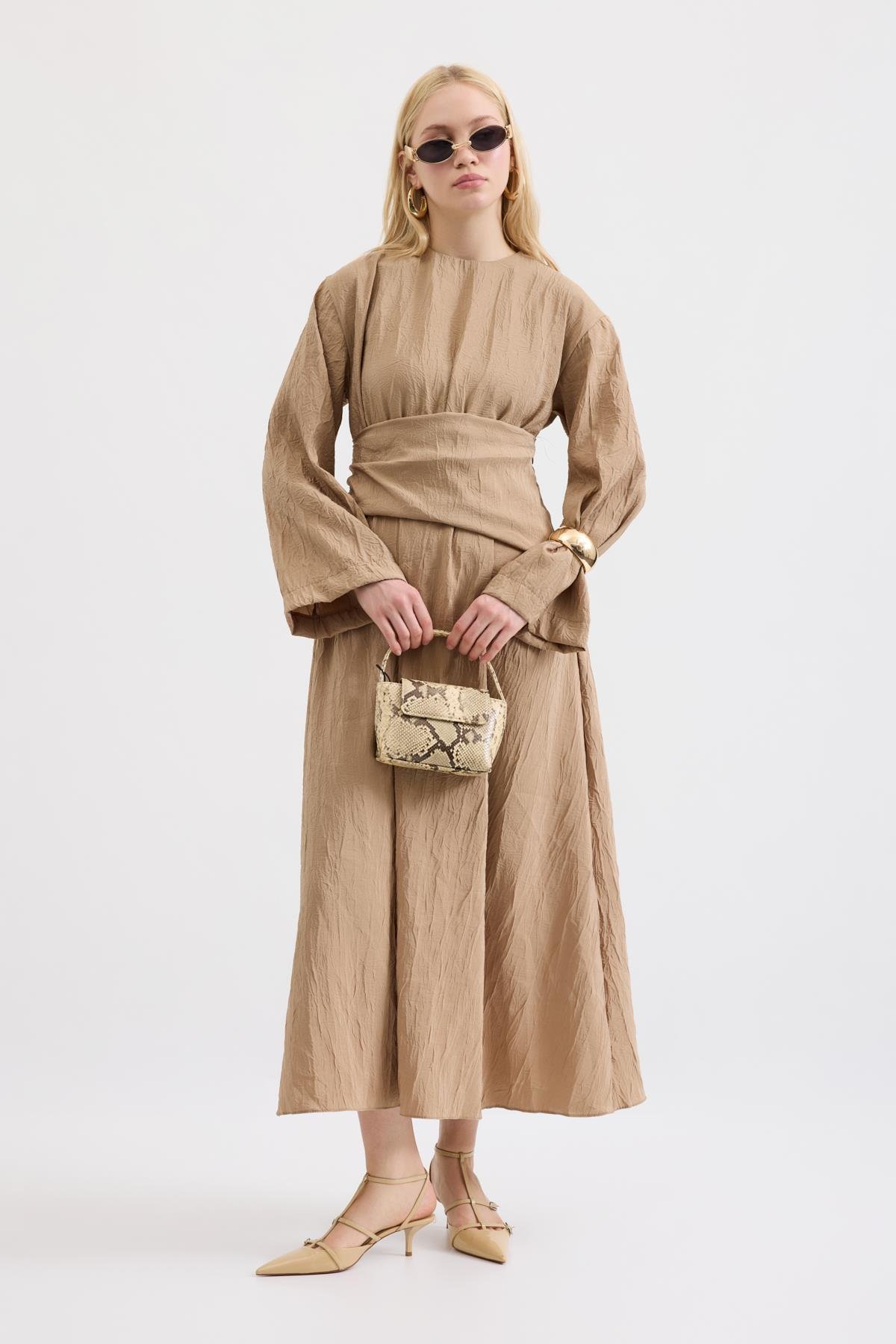 Silvia Kuşak Kemerli Pilili Elbise - Vizon