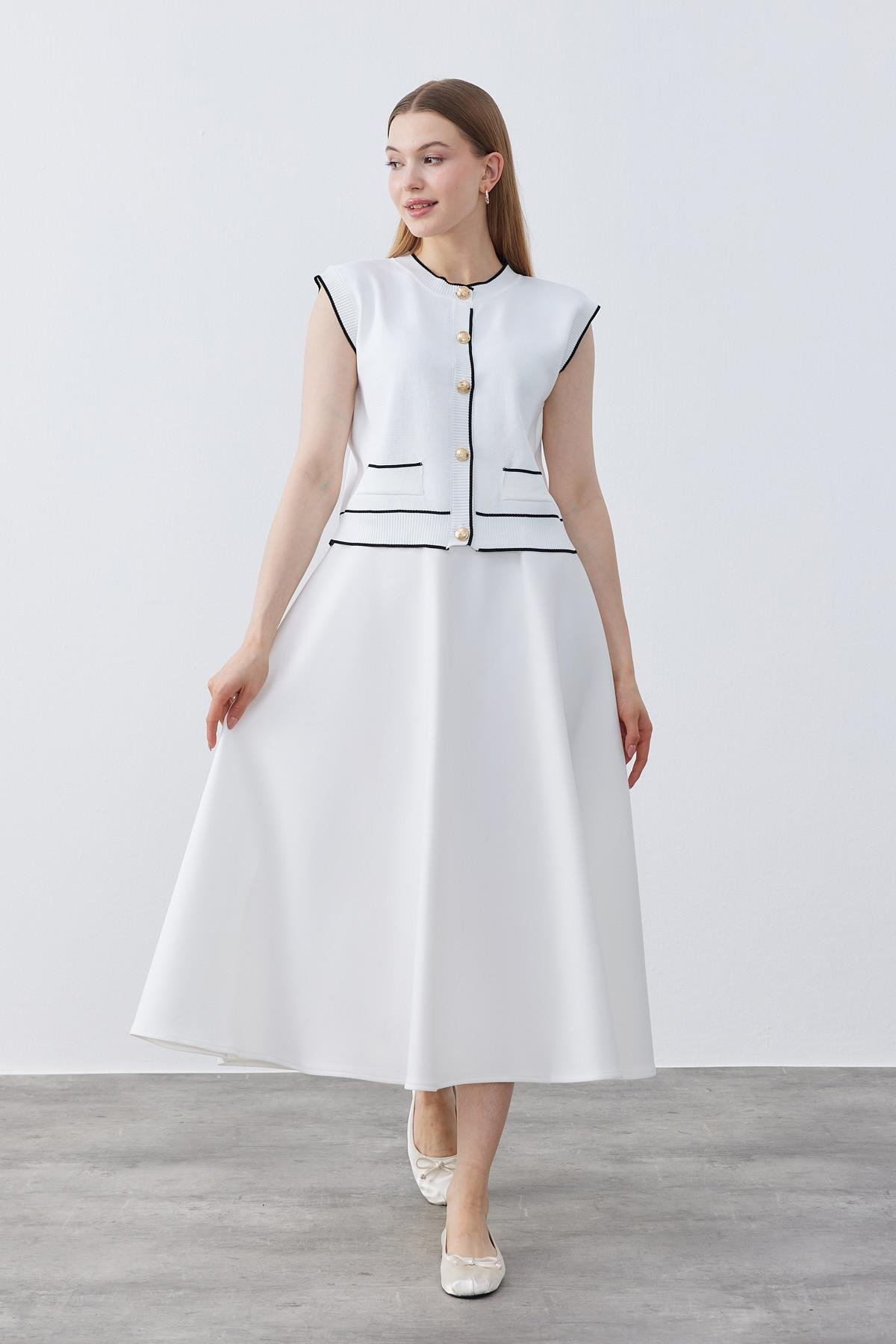 Twila Gold Düğmeli Basic Süveter- Beyaz