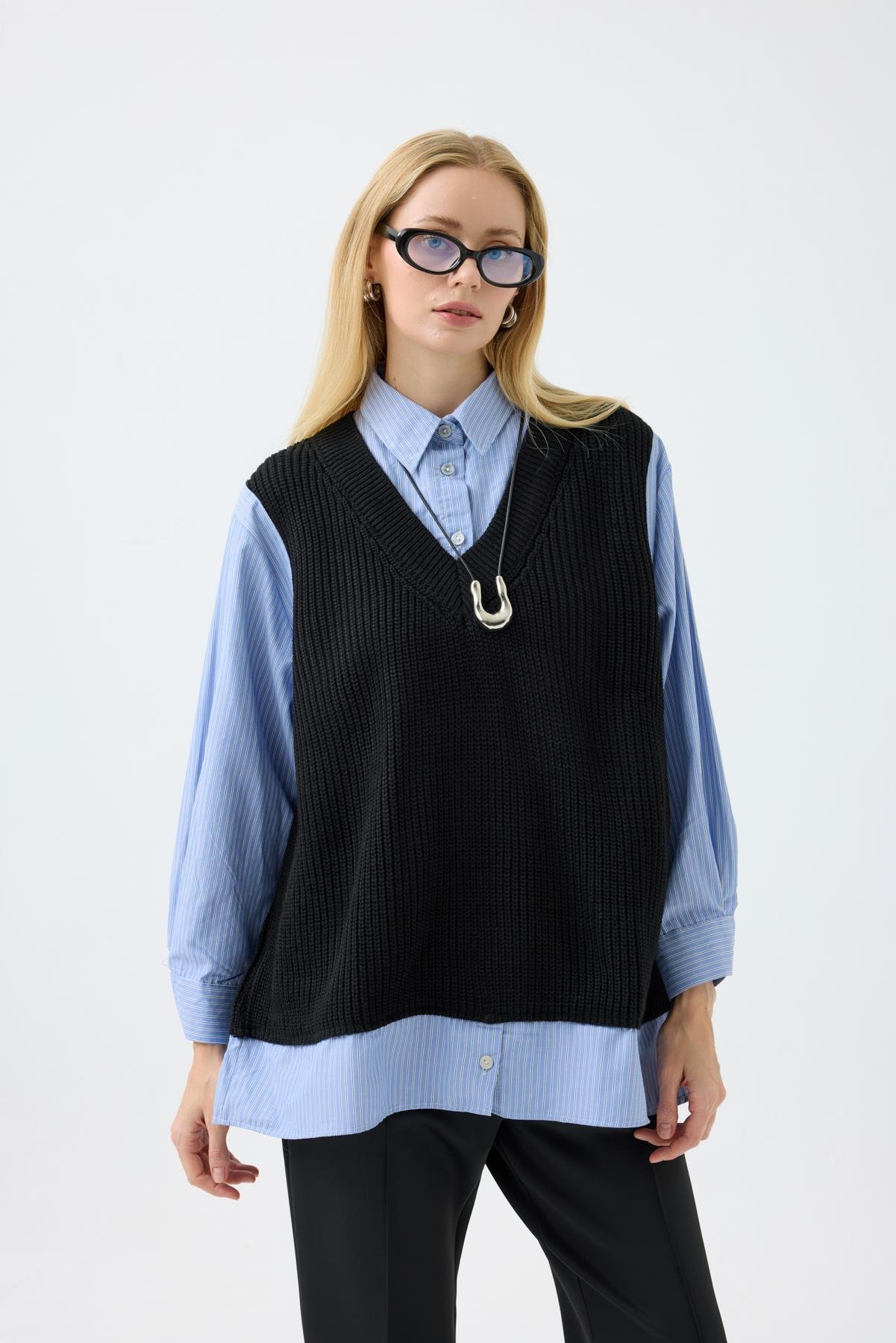 Vega Süveter Detaylı Gömlek - Siyah 