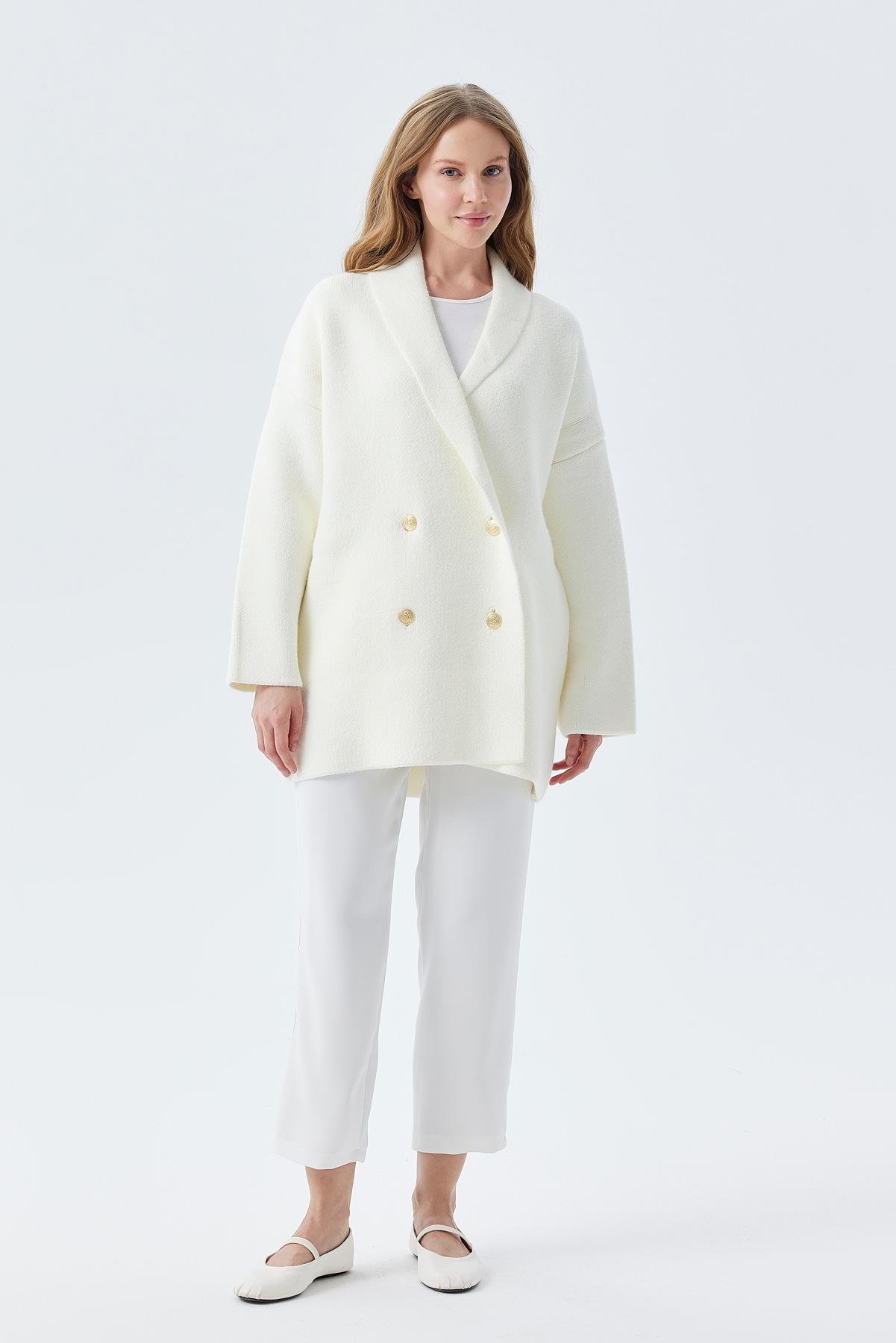 VENÜS GOLD DÜĞME DETAYLI KRUVAZE ÖRME CEKET  - EKRU 