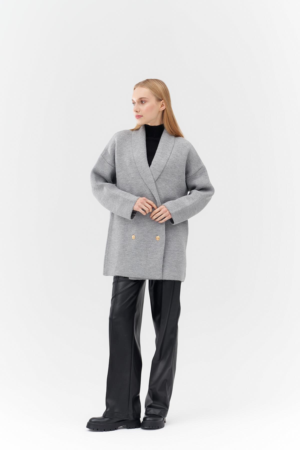 VENÜS GOLD DÜĞME DETAYLI KRUVAZE ÖRME CEKET