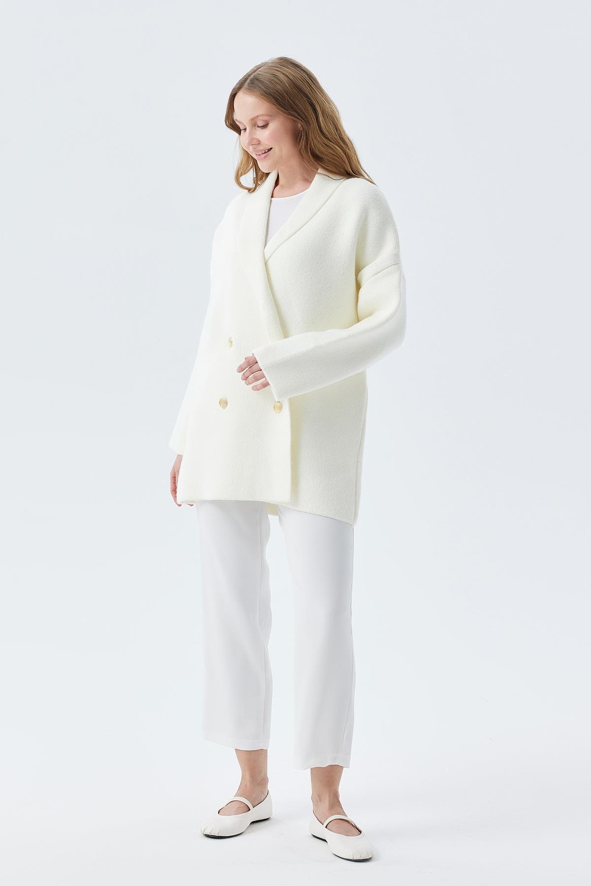 VENÜS GOLD DÜĞME DETAYLI KRUVAZE ÖRME CEKET  - EKRU 