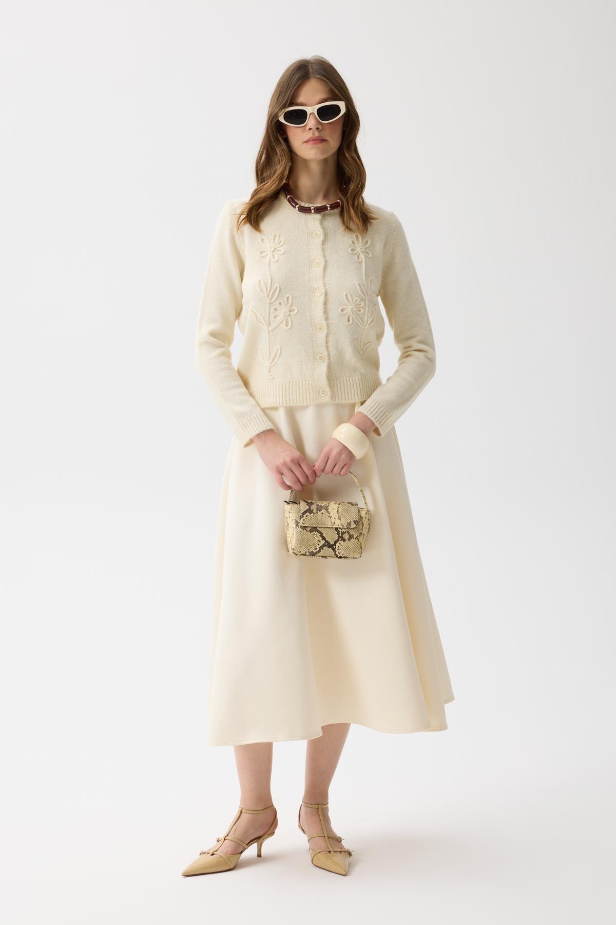 Vera Çiçek Motifli Hırka - Bej 