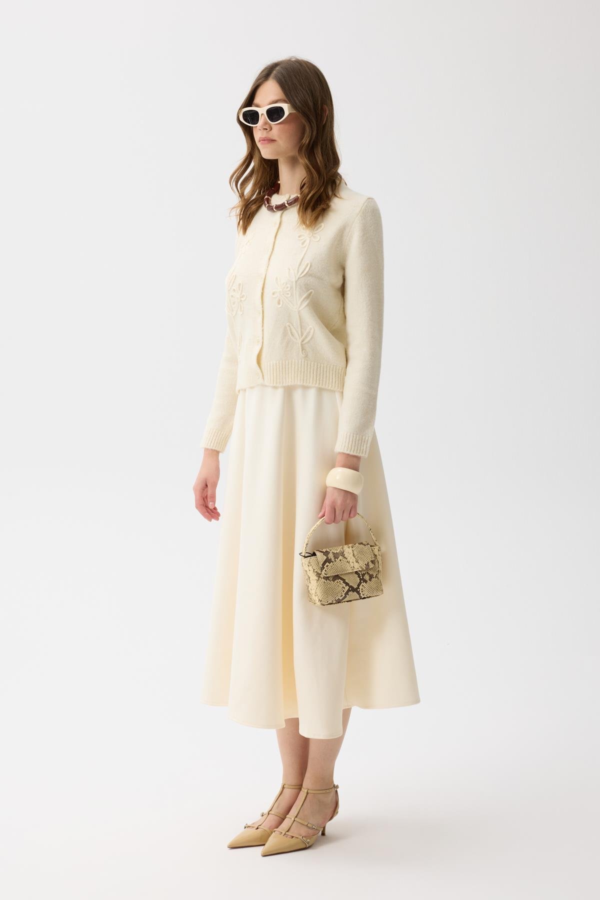 Vera Çiçek Motifli Hırka - Bej 