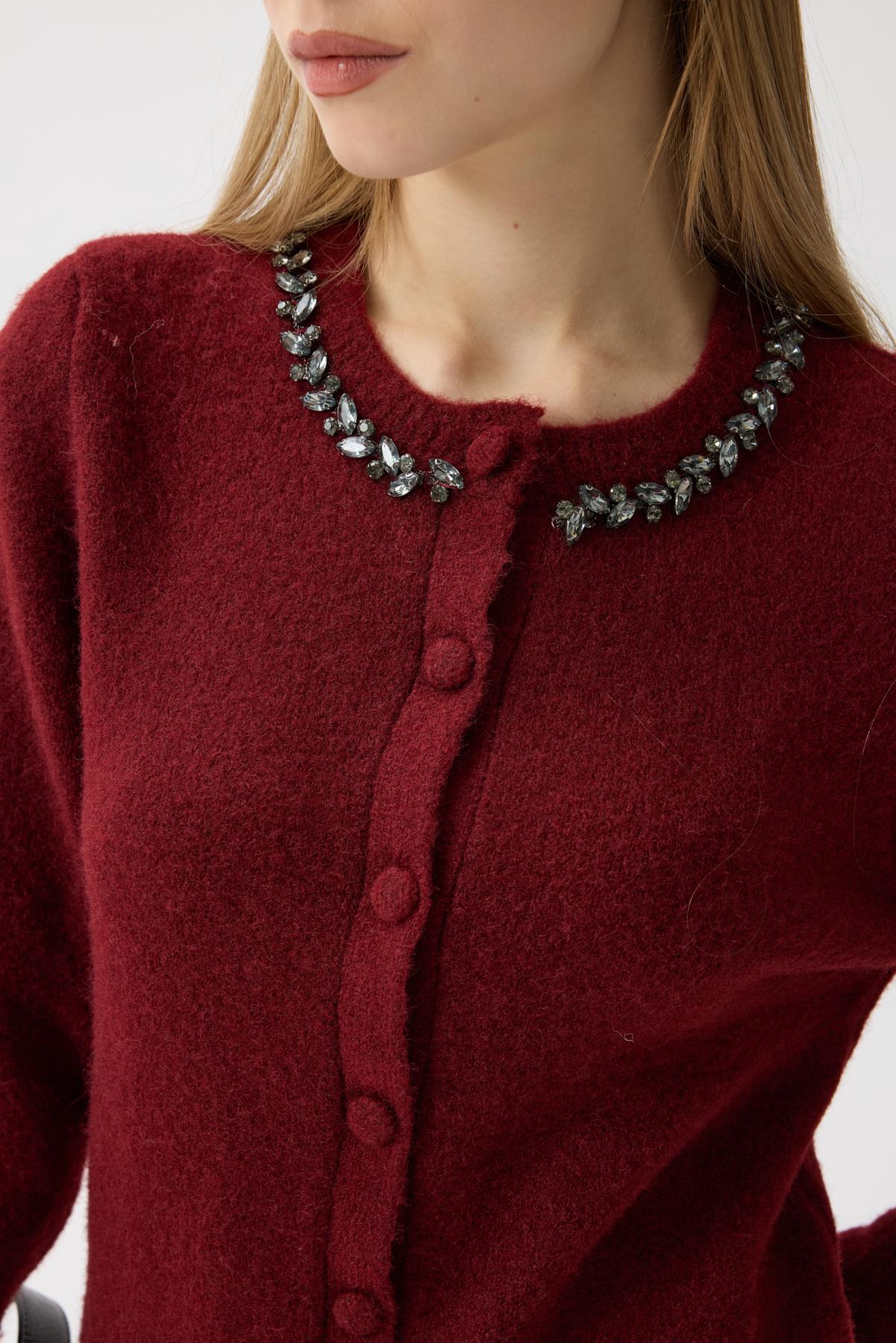 Victoria Yaka Taşlı Yünlü Hırka - Bordo 