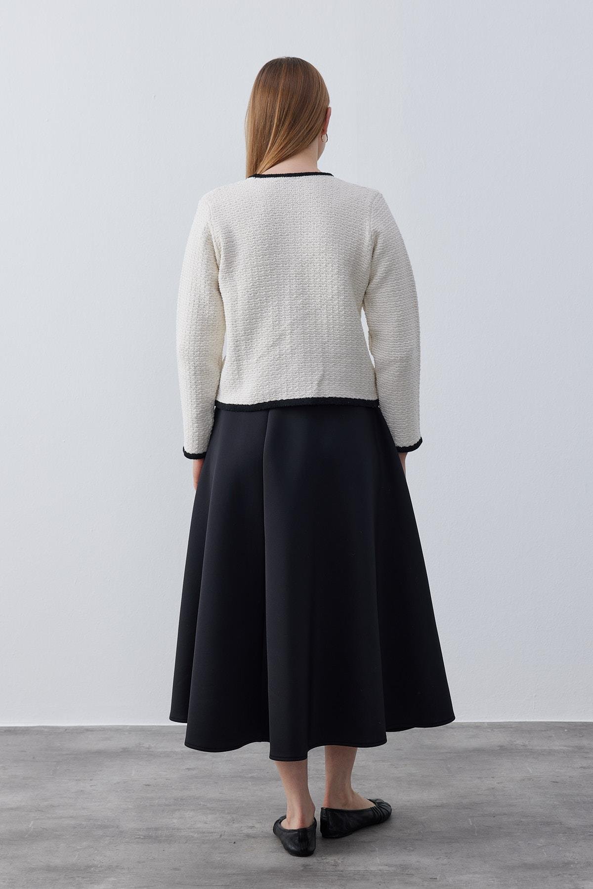 Violet Gold Düğme Detaylı Triko Ceket-Krem