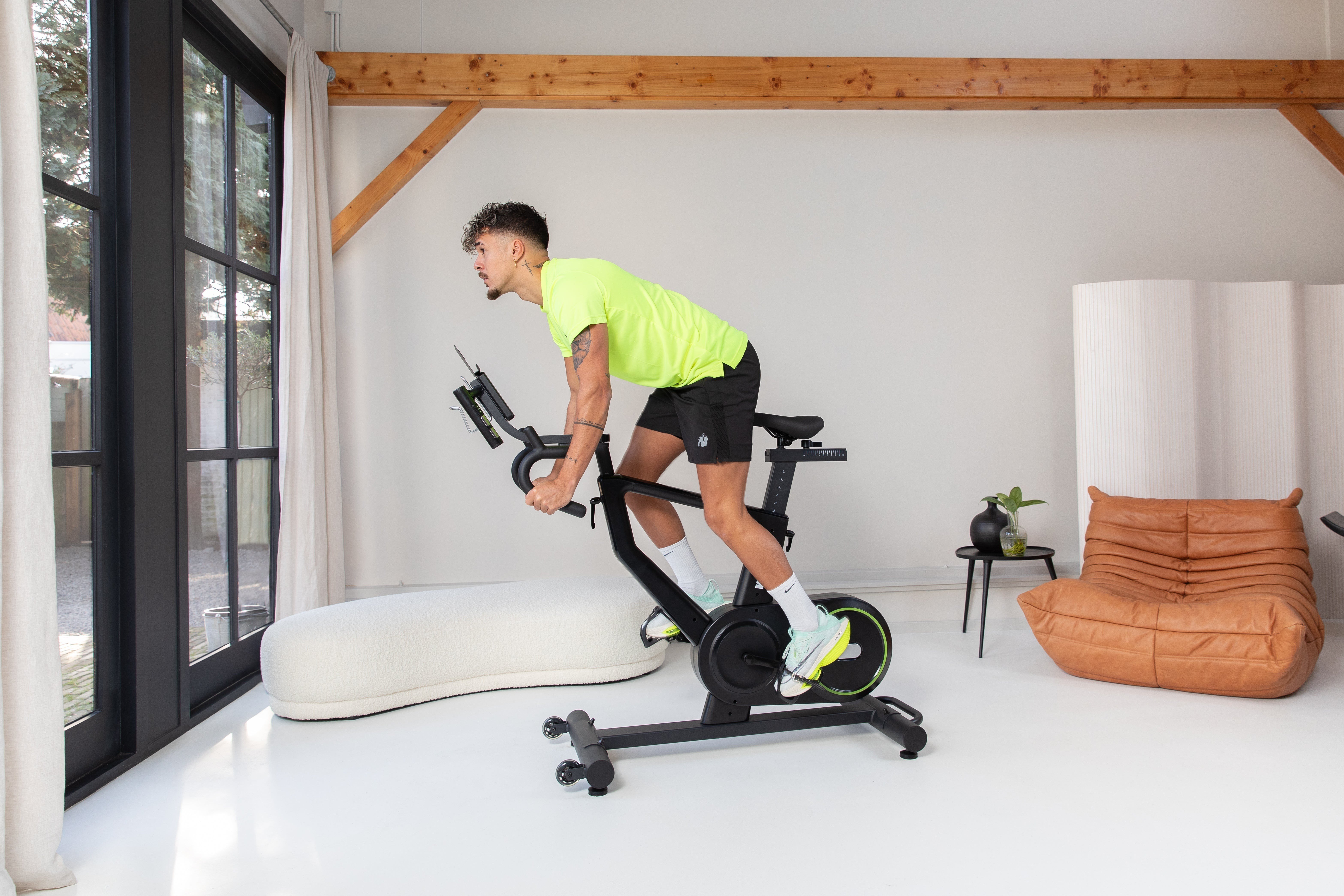VirtuFit Etappe 2.0i Indoor Cycle – Spinning Bisikleti – 22 kg Volan – 24 Kademe