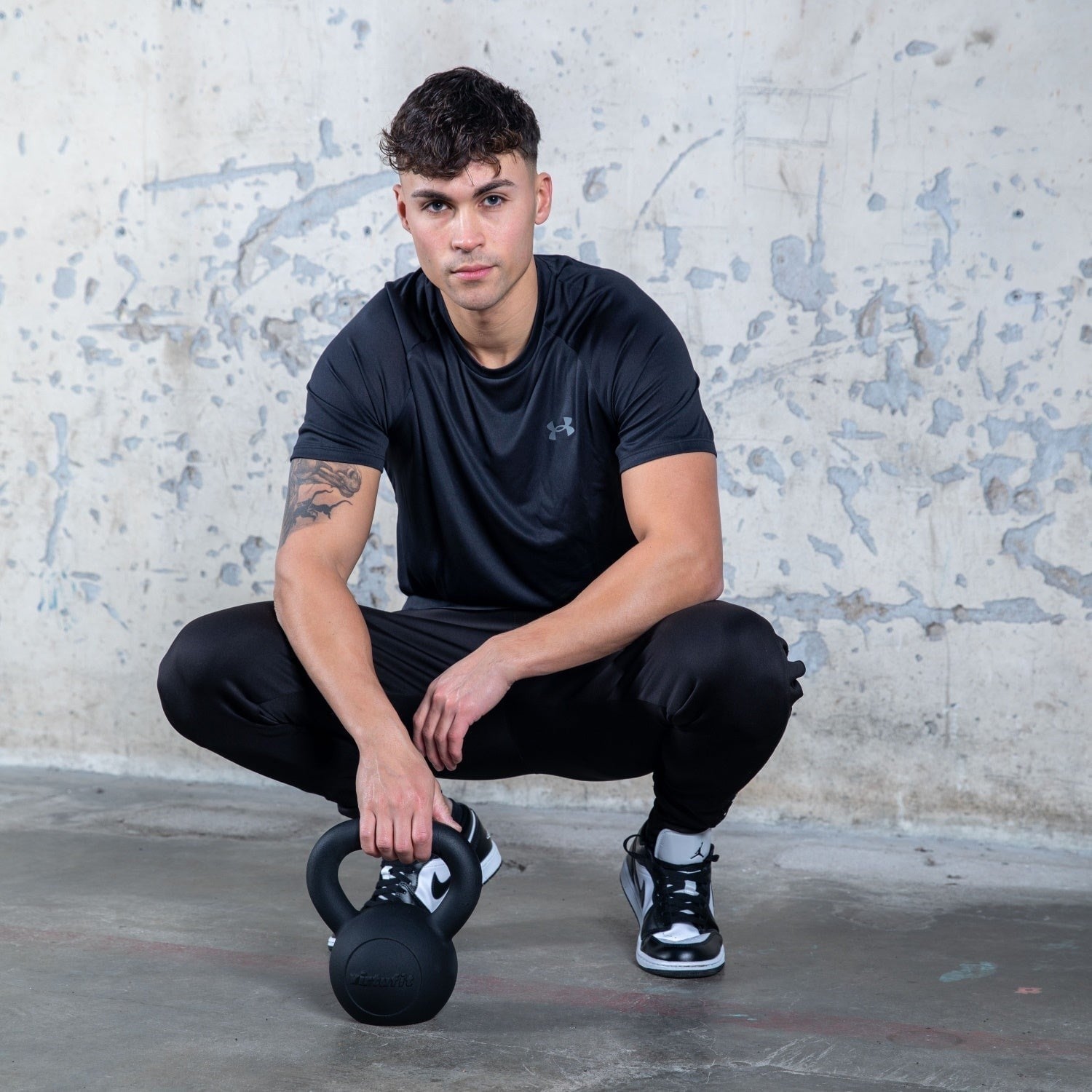 VirtuFit Kettlebell Pro – Döküm Demir Kettlebell – 6 kg