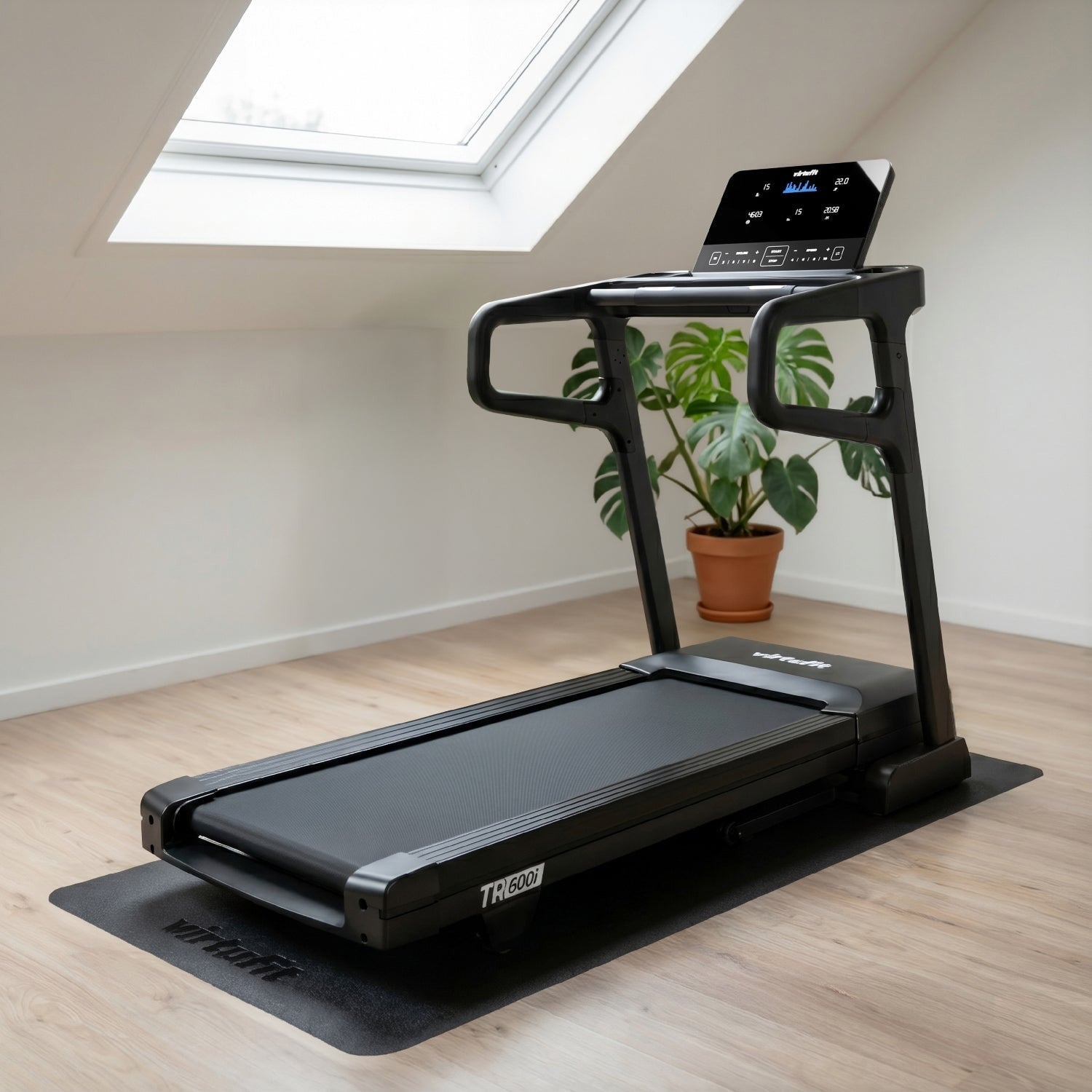 VirtuFit TR600i Koşu Bandı – 22 km/s – 15 Elektronik Eğim – Katlanabilir