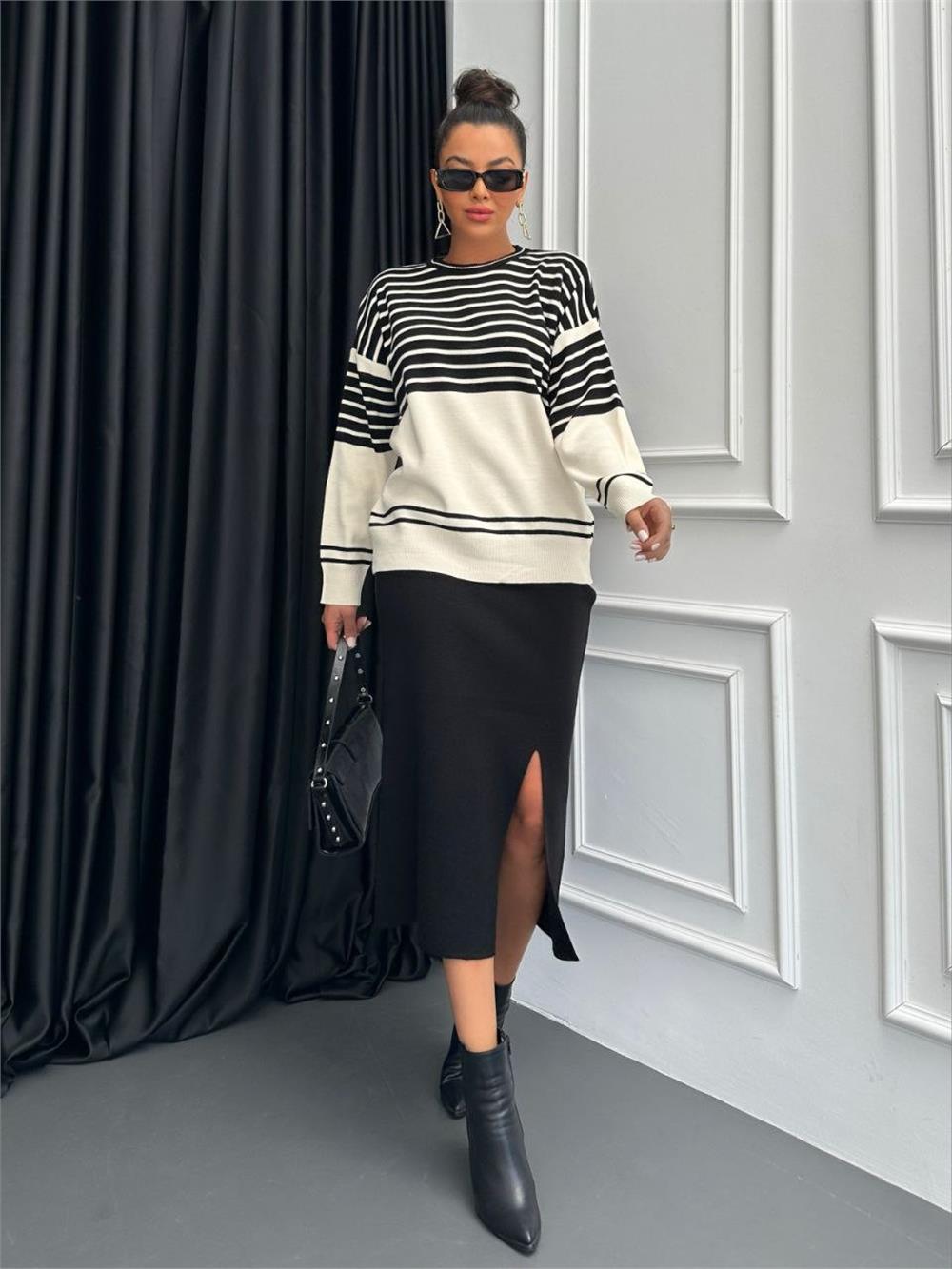 Crew Neck Striped Skirt Knitwear Suit -Black-385-2799-R01