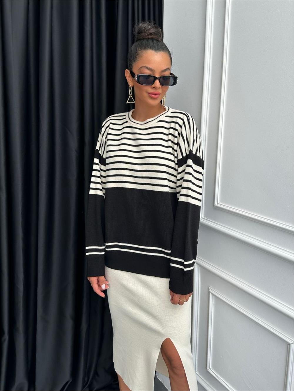 Crew Neck Striped Skirt Knitwear Suit - Cream-385-2799-R28