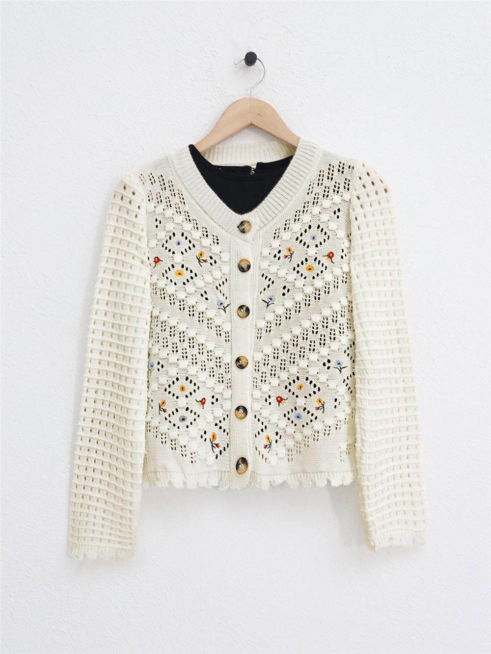 Çiçek Nakışlı Ponponlu Ajurlu Triko Hırka      -Krem-109-0642-R28