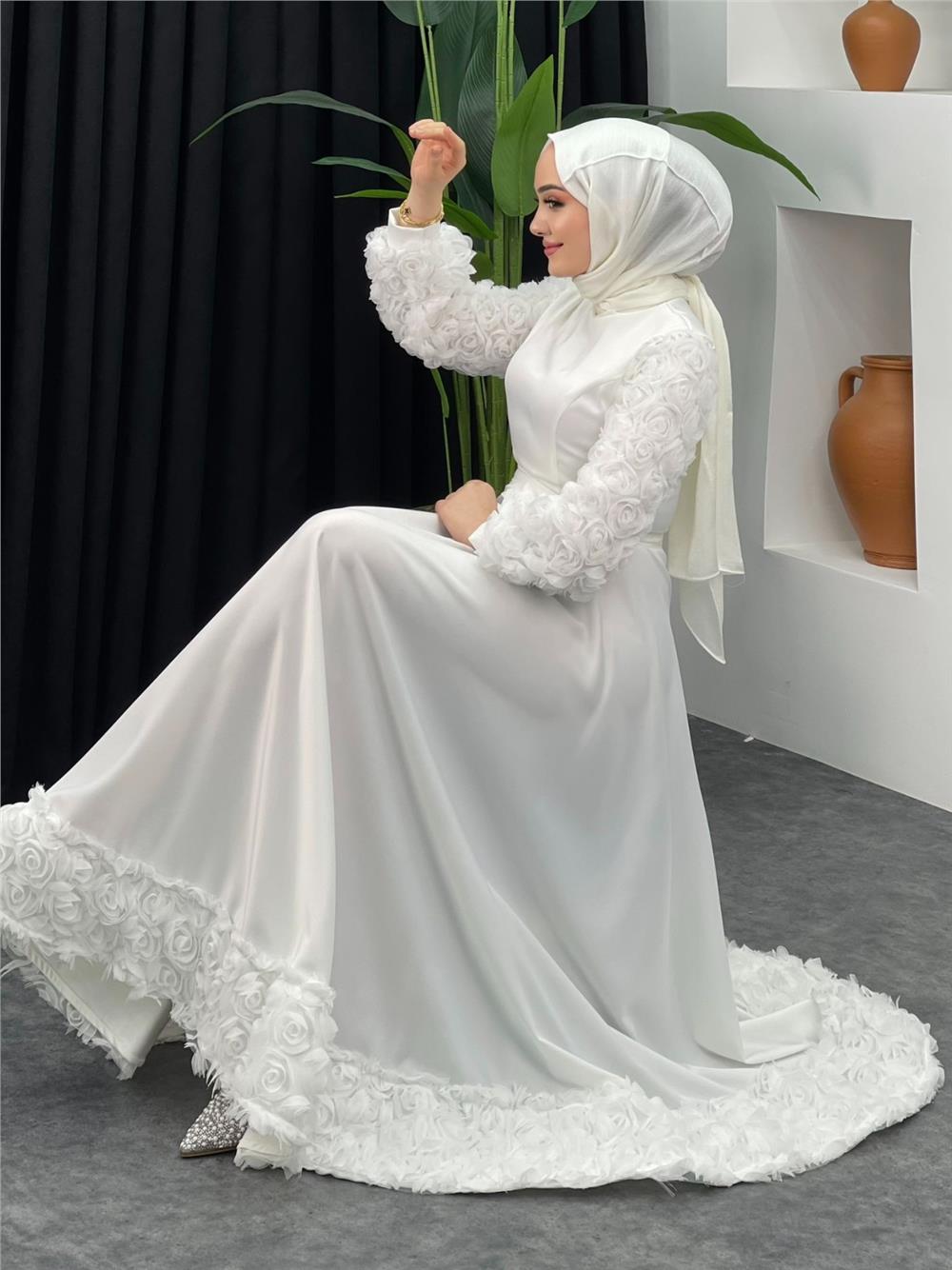 Eteği Ve Kolları Gül Detaylı Saten Abiye  -Beyaz-316-4661-R02