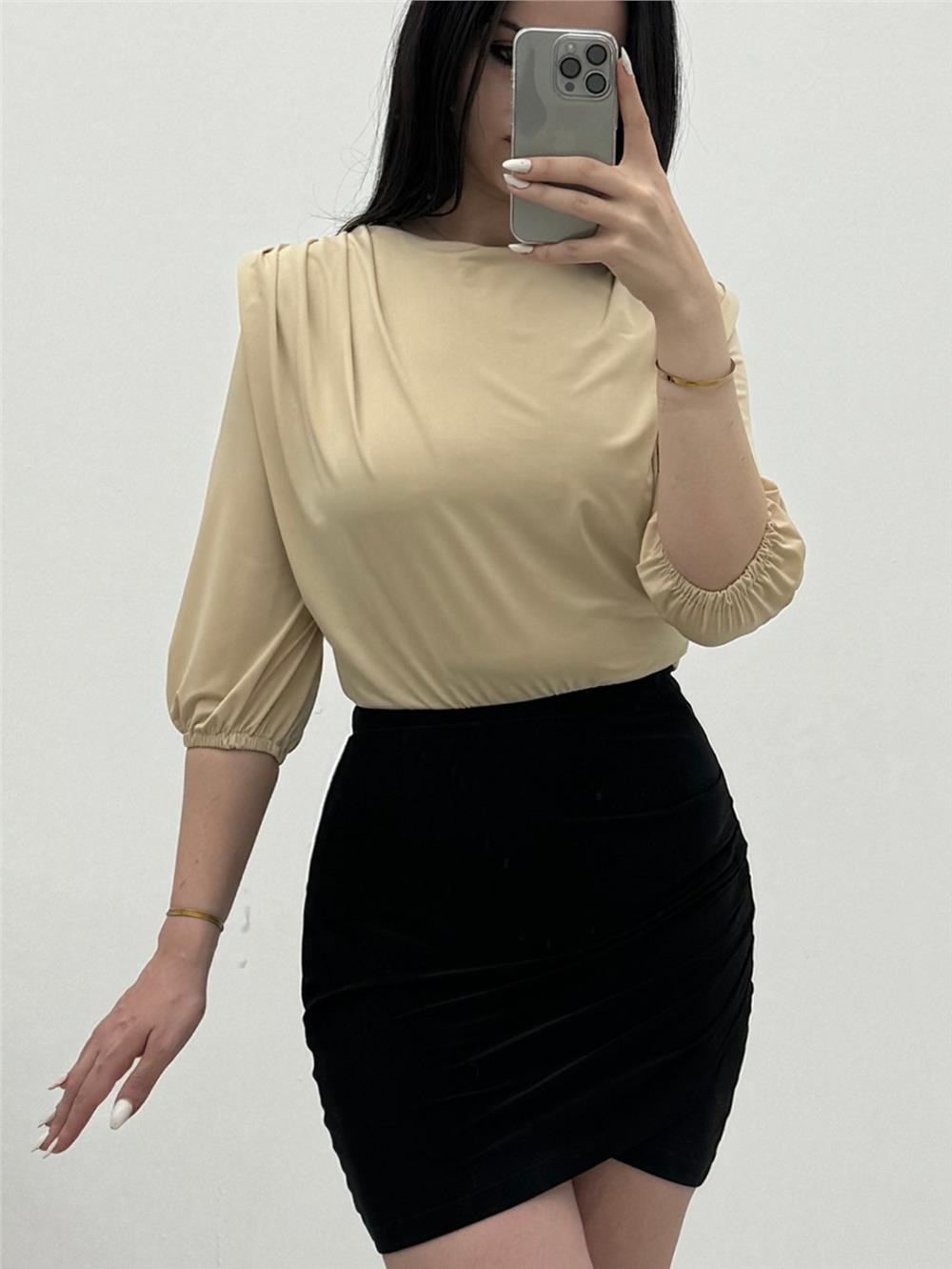 Sendy Blouse with Overalls Inside, Gathered Shoulders and Padded Padding - Beige-246-2545A-R56