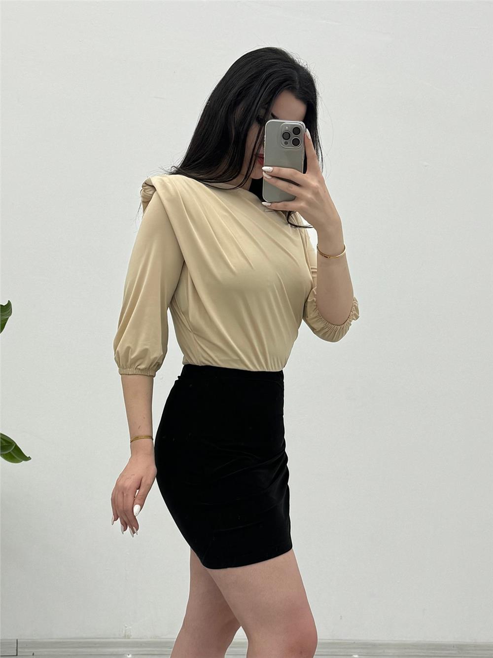 Sendy Blouse with Overalls Inside, Gathered Shoulders and Padded Padding - Beige-246-2545A-R56