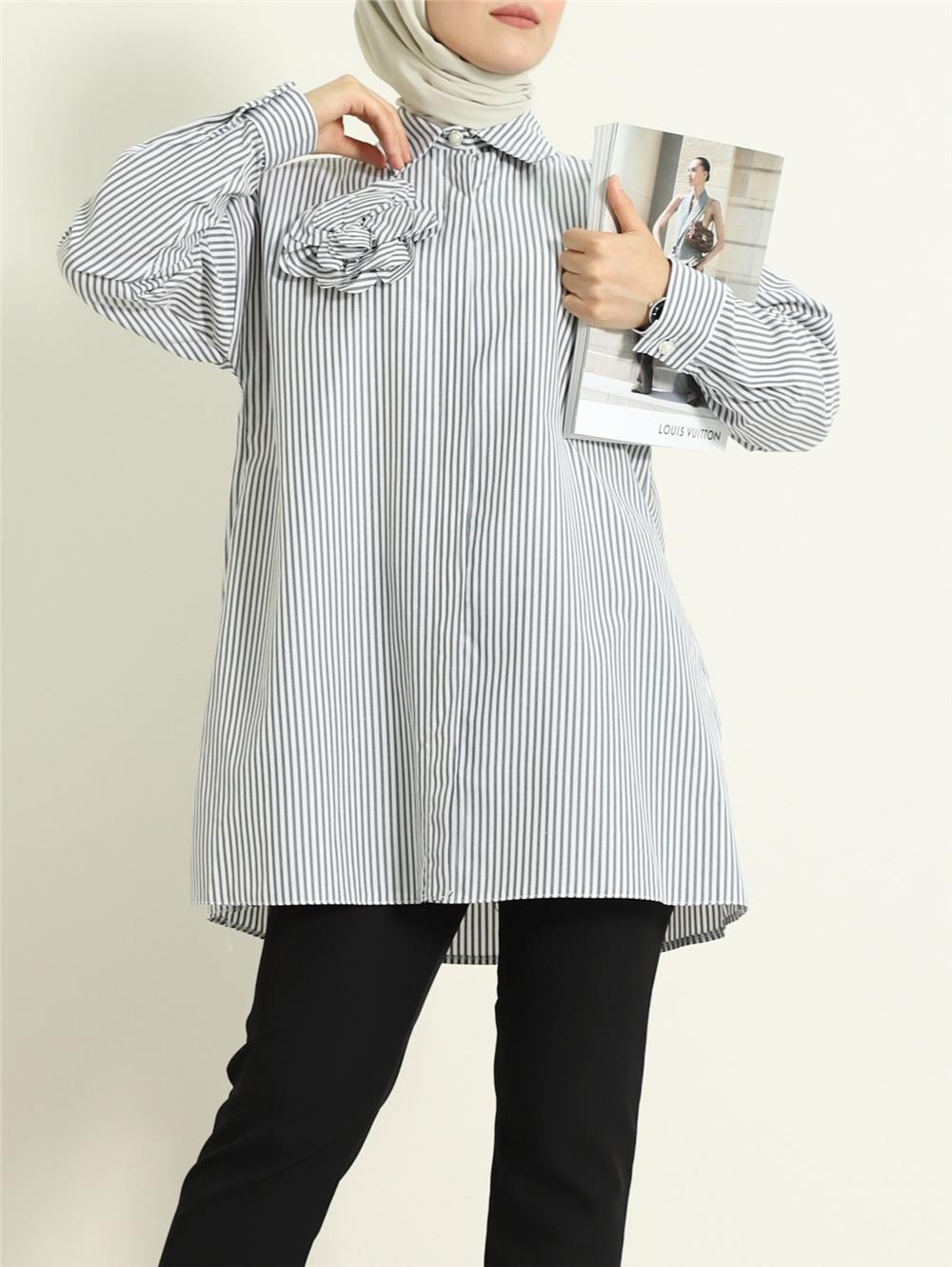 Pearl Button Striped Brooch Shirt -Black-111-22001-R01
