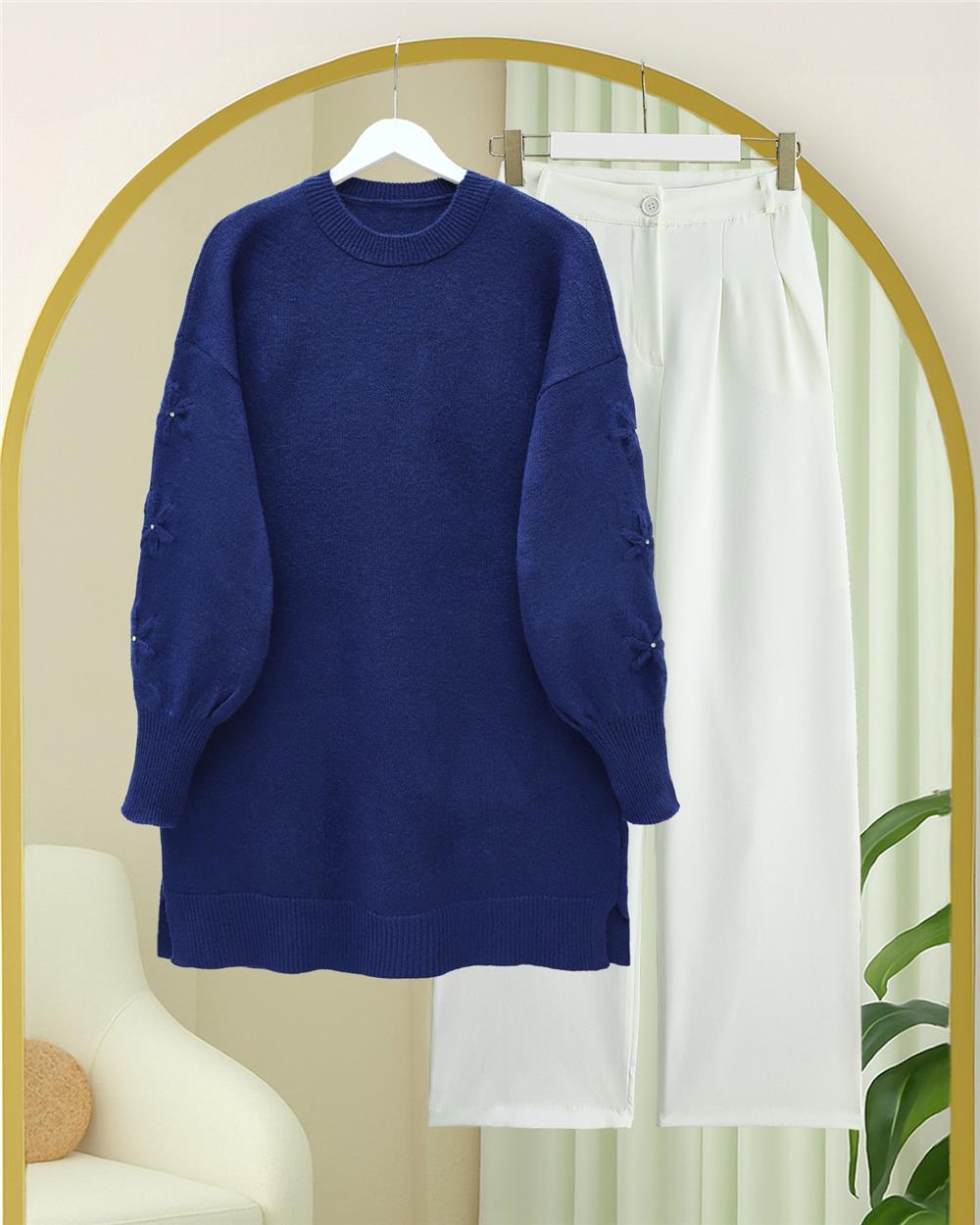 Kolu Çiçek Detaylı Yuvarlak Yaka Yumoş Triko Kazak -Laci-295-4526-R03